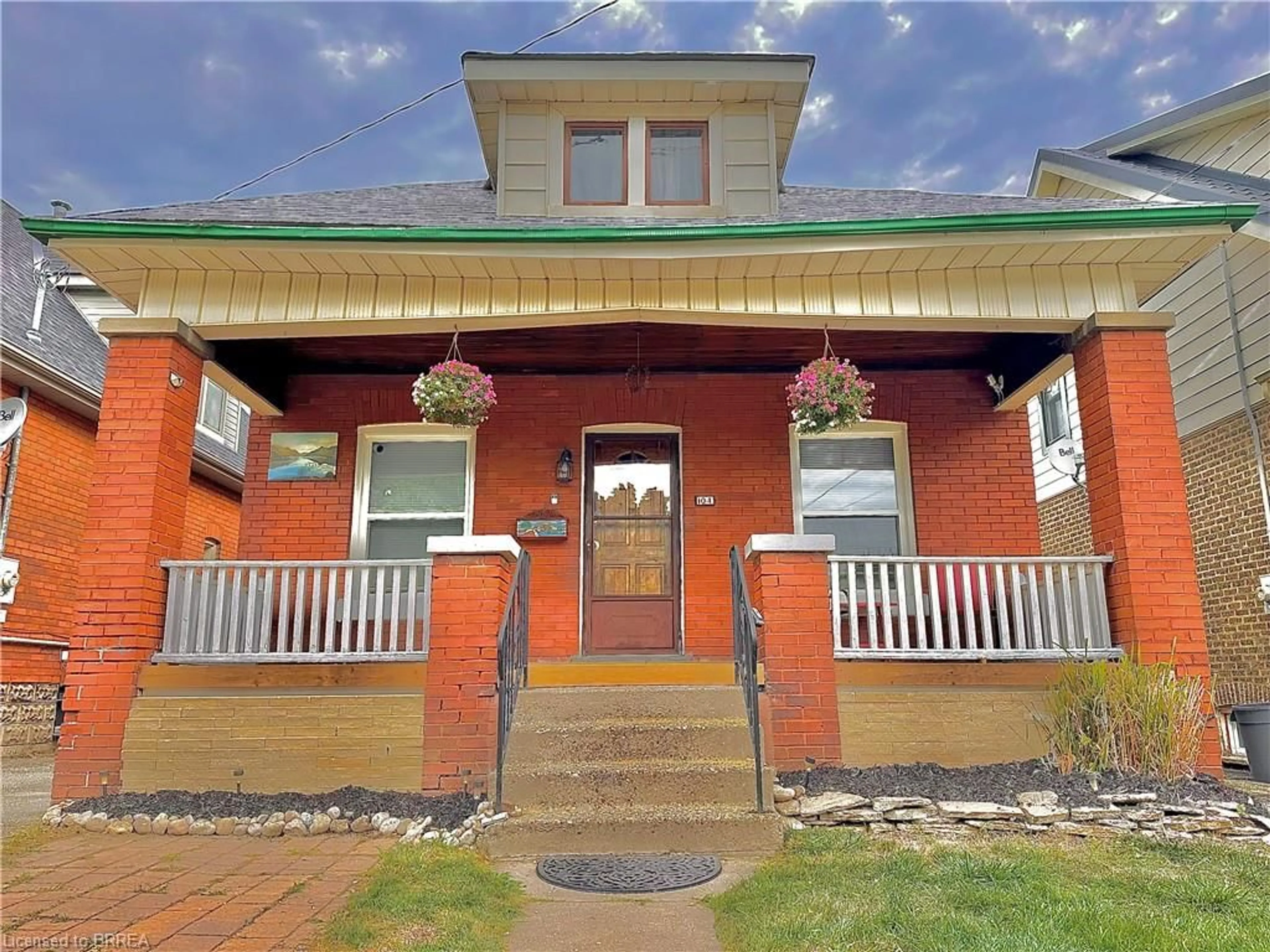 Unknown for 104 Mary St, Brantford Ontario N3S 3B7