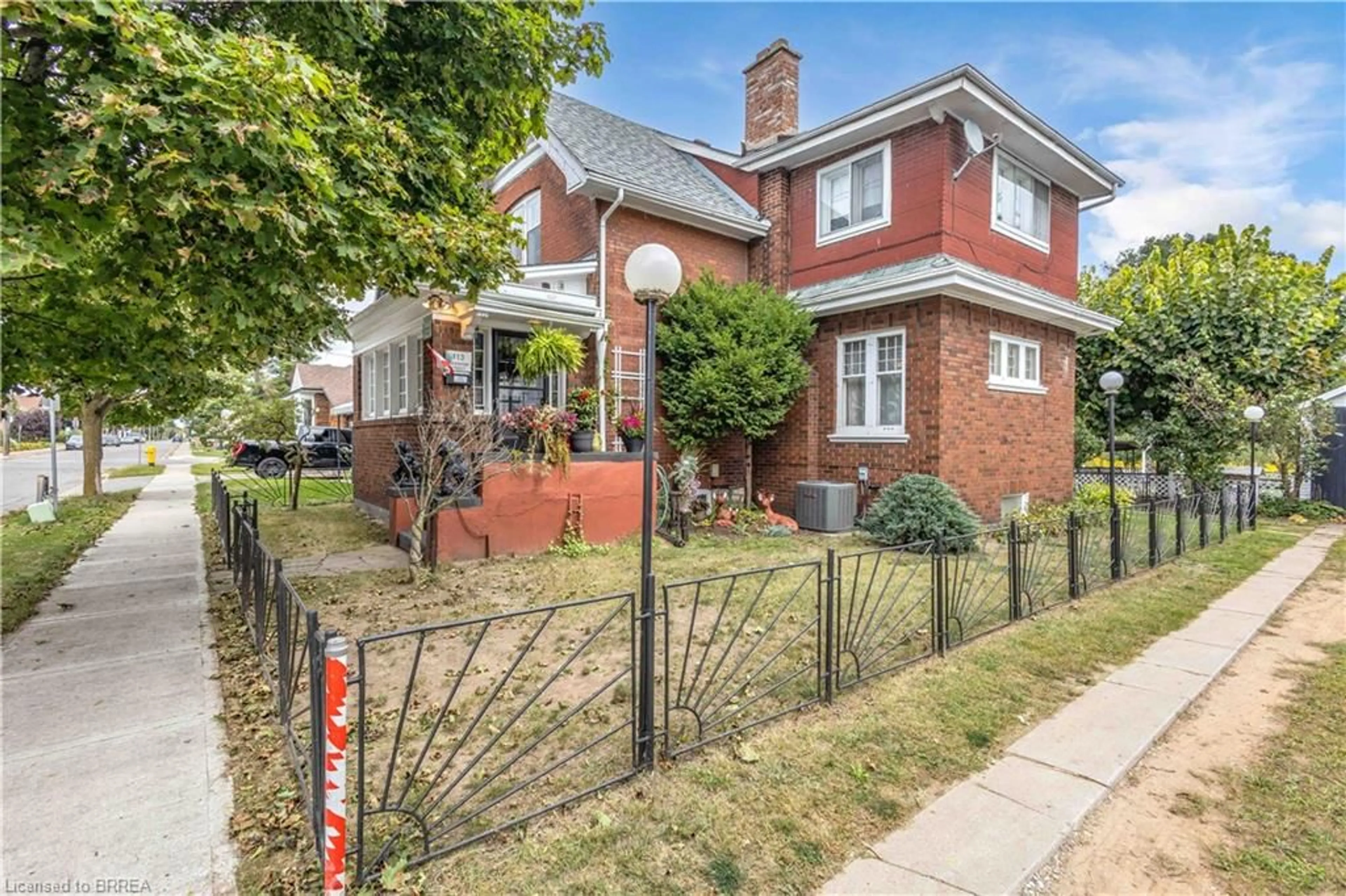 Home with brick exterior material, street for 113 Sydenham St, Brantford Ontario N3R 3Y7