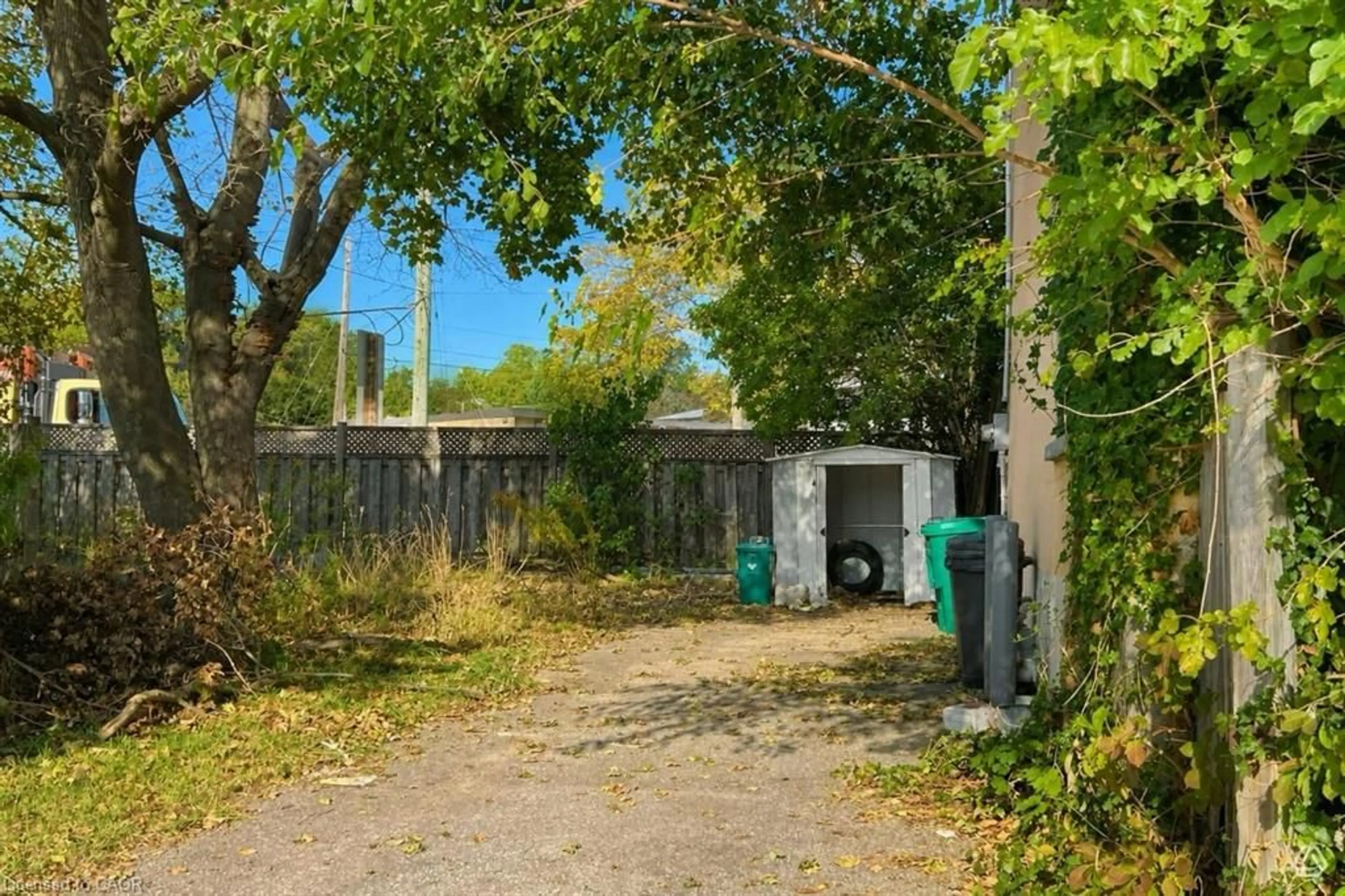 Unknown for 199 St Andrews St, Cambridge Ontario N1S 1N4