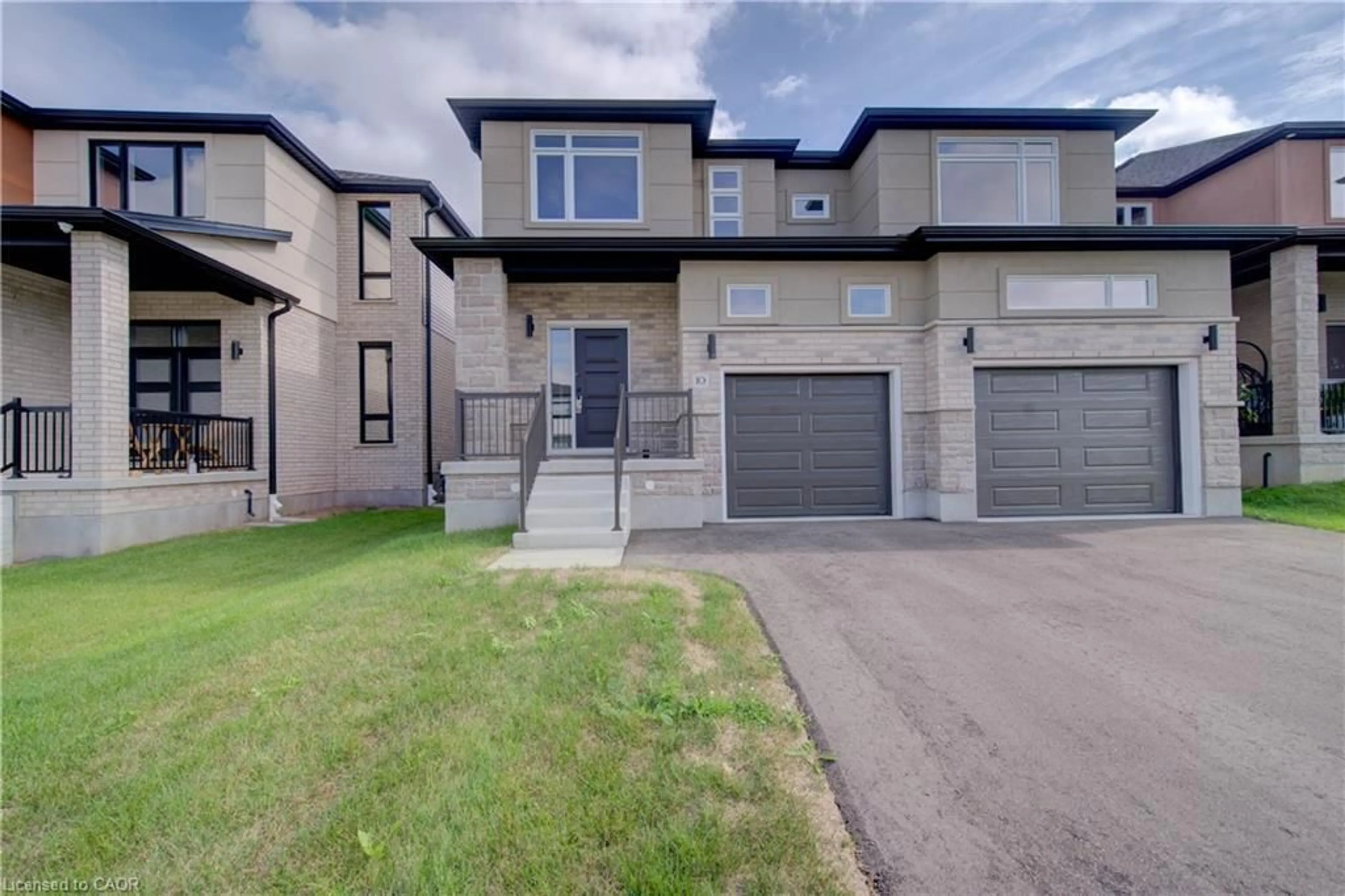 Unknown for 10 Munn Cres, Paris Ontario N3L 0N3