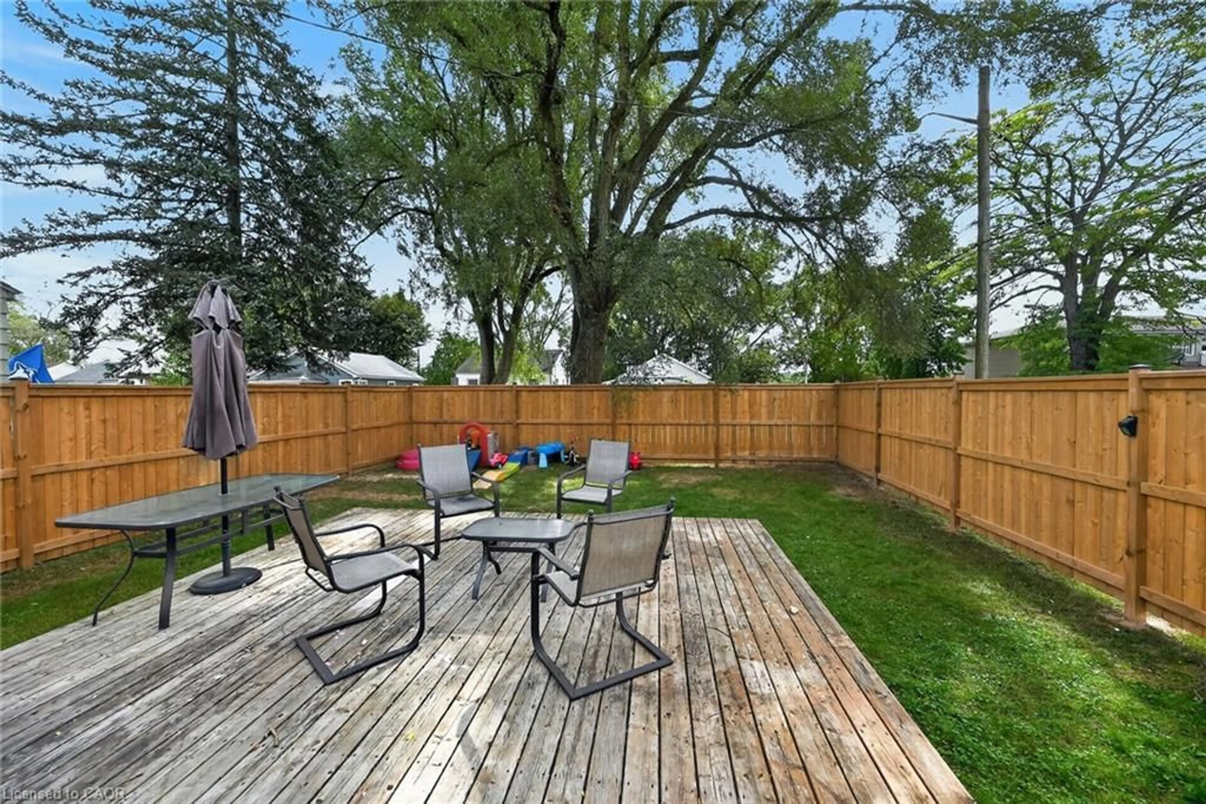 Patio, unknown for 82 Division St, Brantford Ontario N3S 2P5