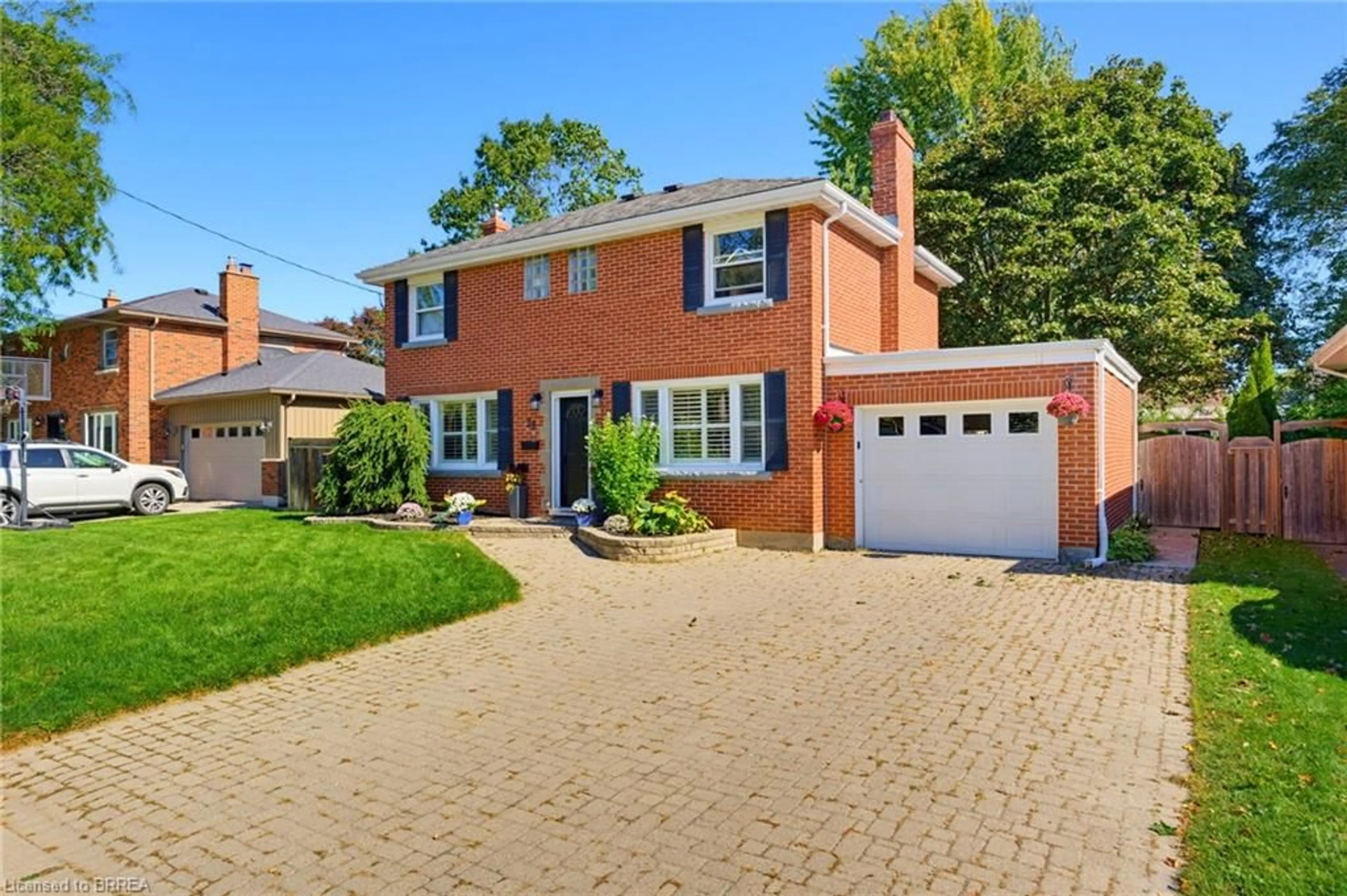 Home with brick exterior material, street for 38 Admiral Rd, Brantford Ontario N3R 1L6