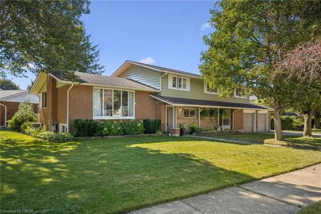 19 Christine Cres, Kitchener 2