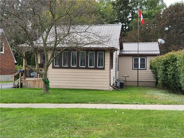 196 North Main St, Simcoe 2