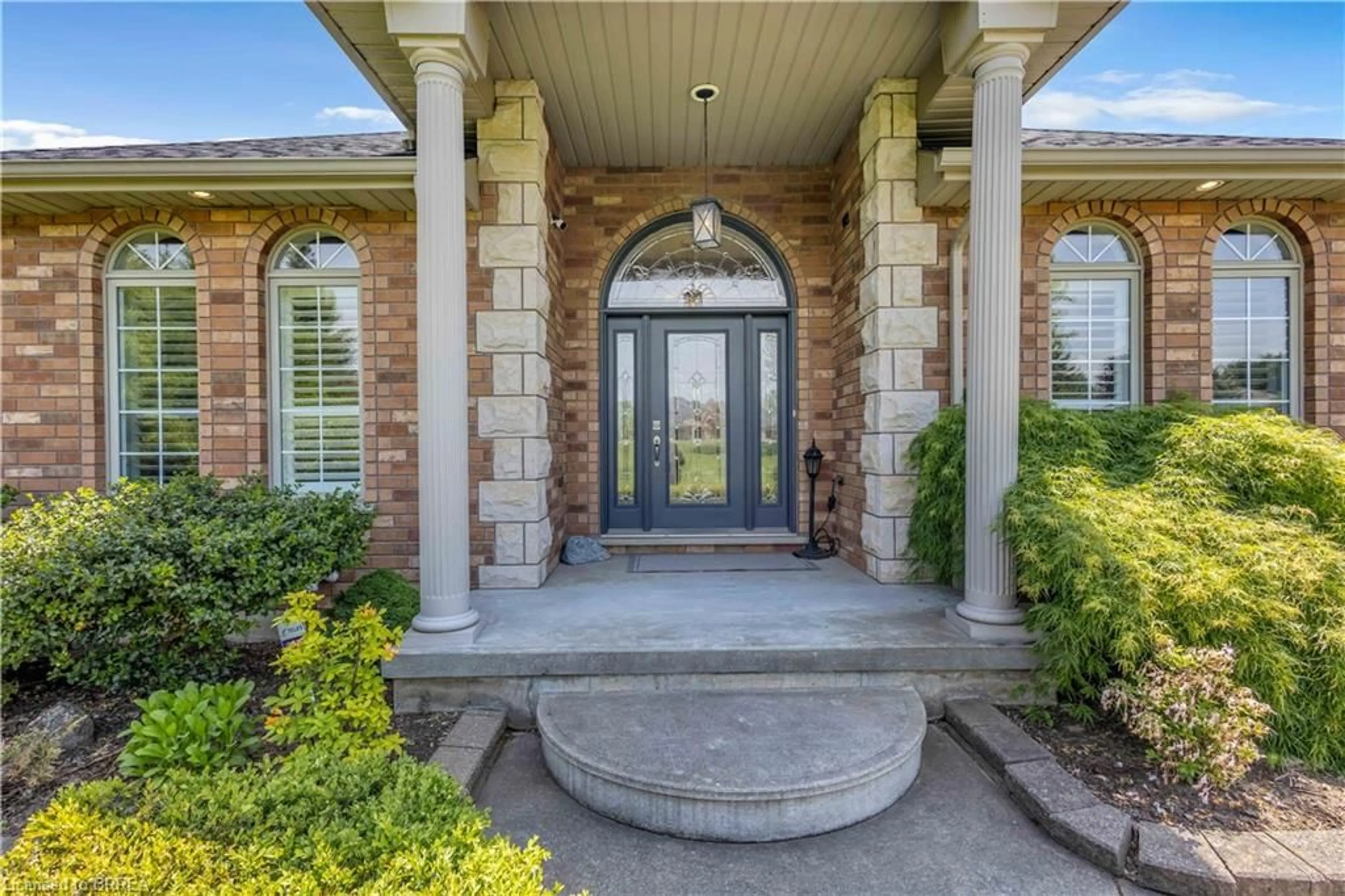 Indoor entryway for 302 German School Rd, Paris Ontario N3L 3E1