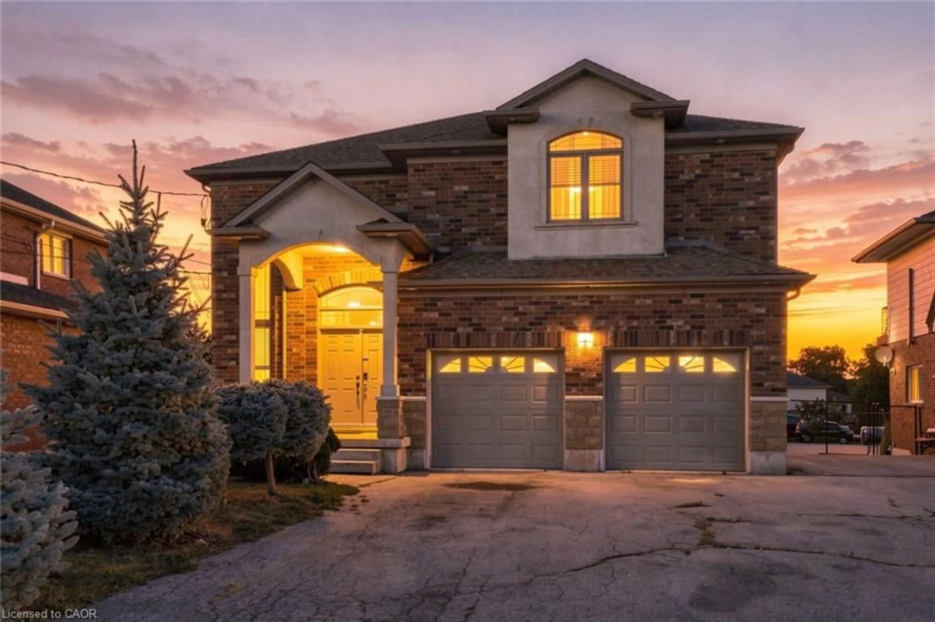 Home with brick exterior material, street for 261 Federal St, Hamilton Ontario L8E 1P8