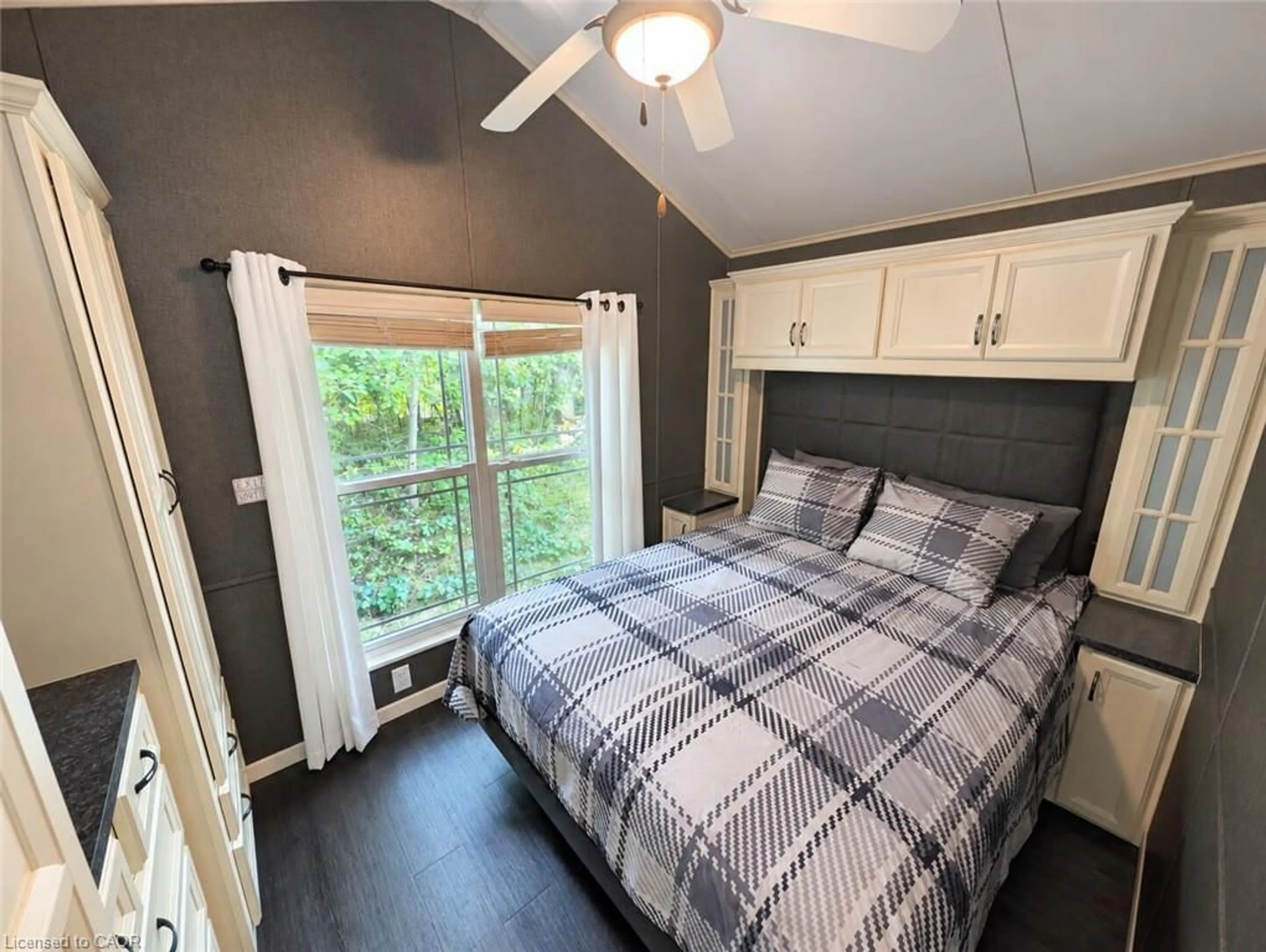 Bedroom with bed, wood/laminate floor for 34 Temagami Trail, Wasaga Beach Ontario L9Z 1X7