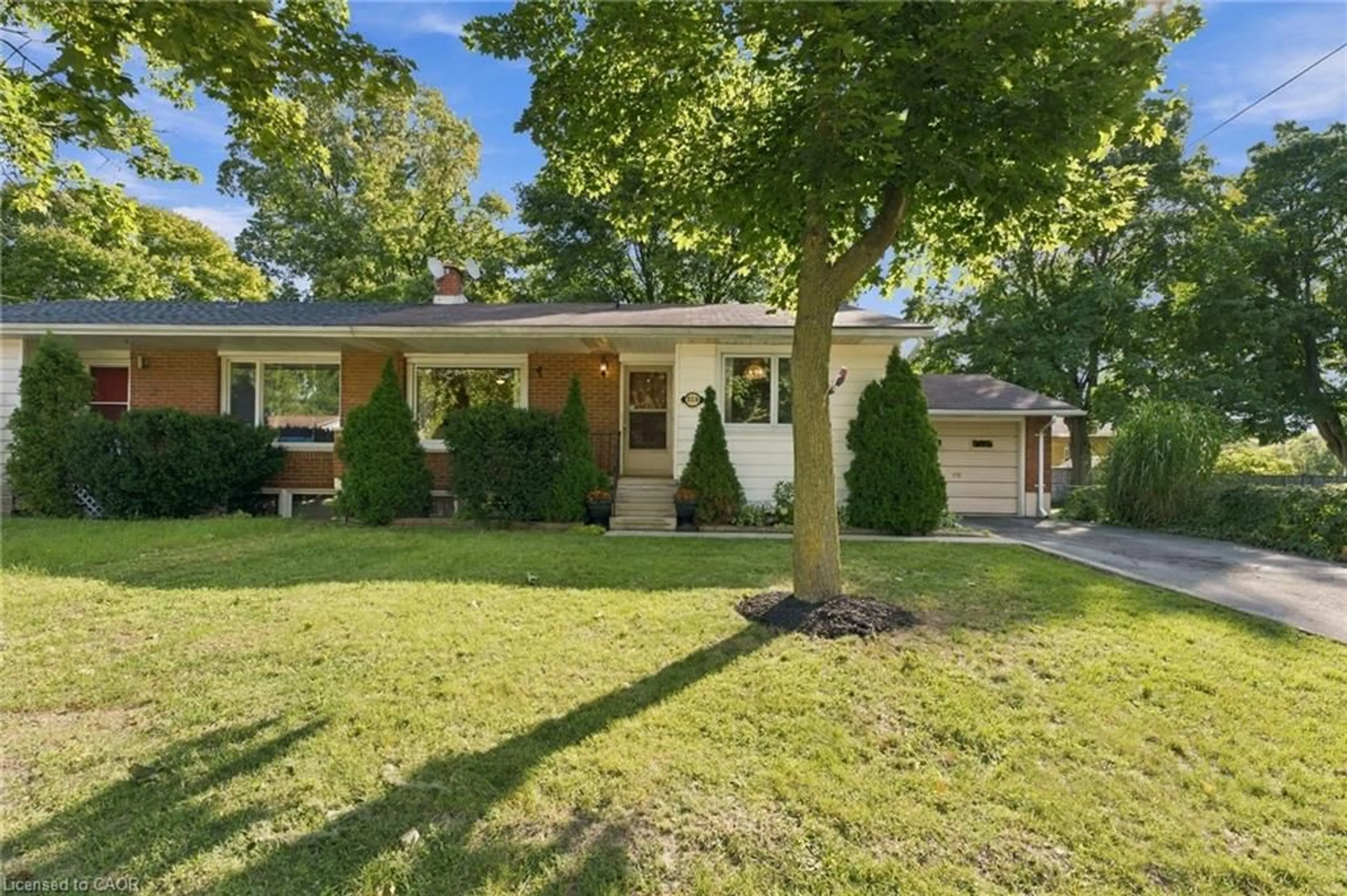 Home with brick exterior material, street for 229 Drury Lane, Strathroy Ontario N7G 3E7
