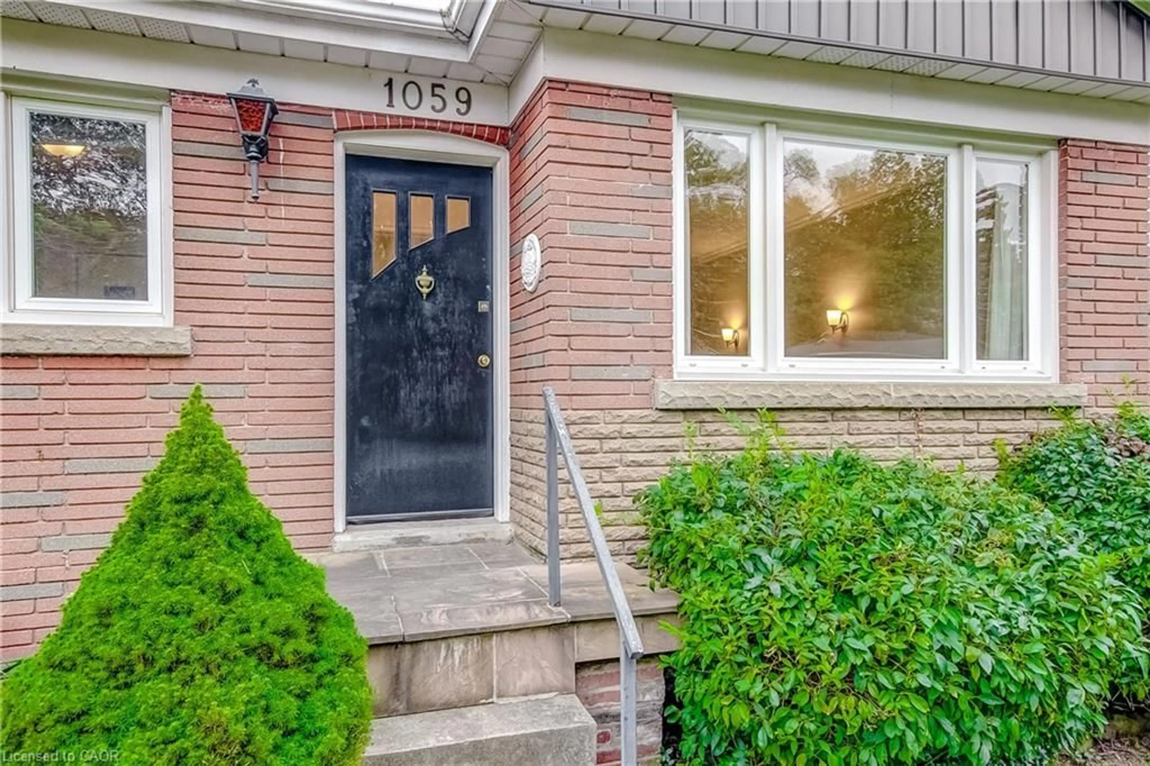 Unknown for 1059 Shepherds Dr, Burlington Ontario L7T 3R4
