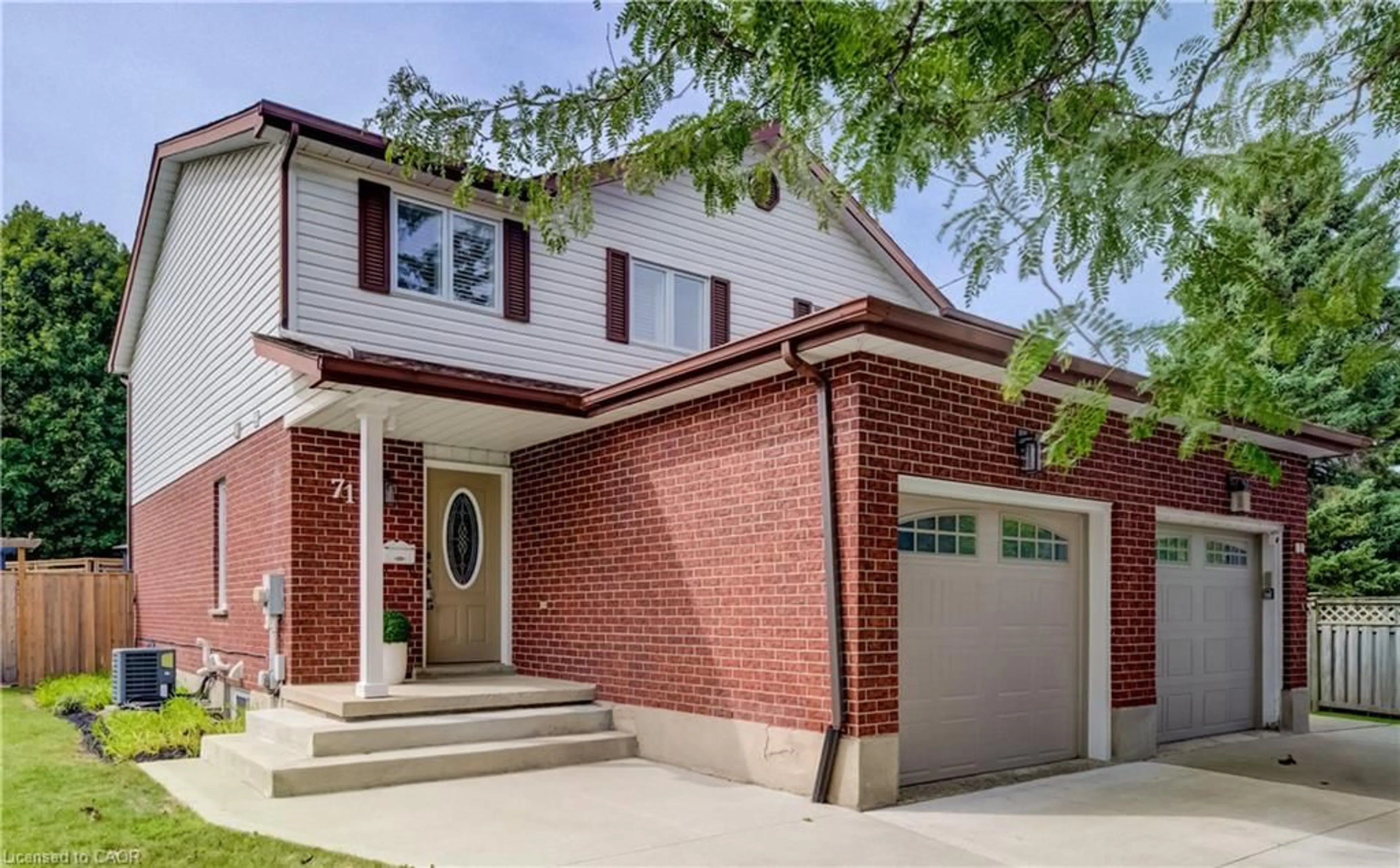 Home with brick exterior material, street for 71 Juniper St, Cambridge Ontario N3C 3A1