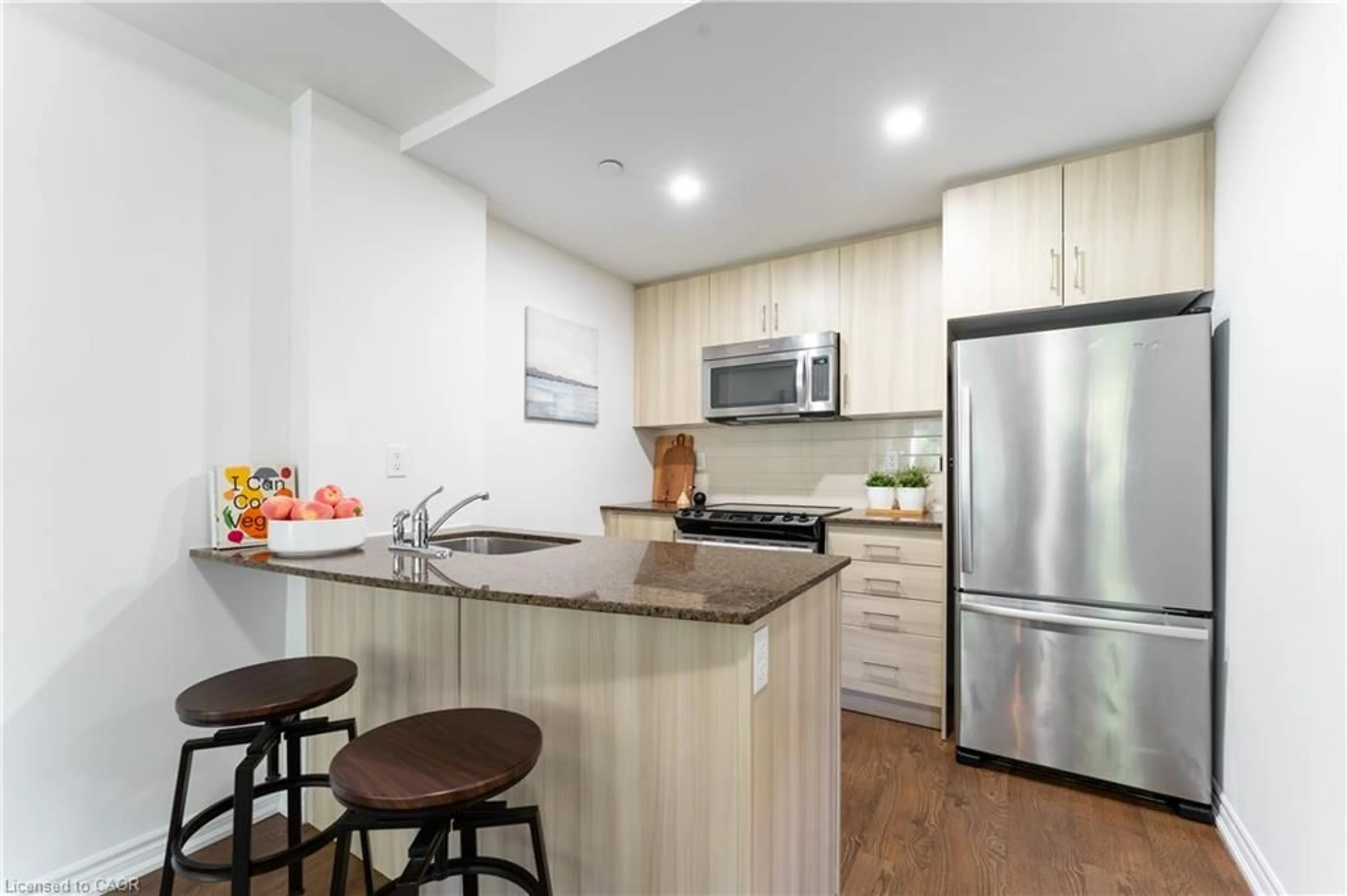 Standard kitchen, unknown for 120 Twenty Fourth St #34, Etobicoke Ontario M8V 0B9