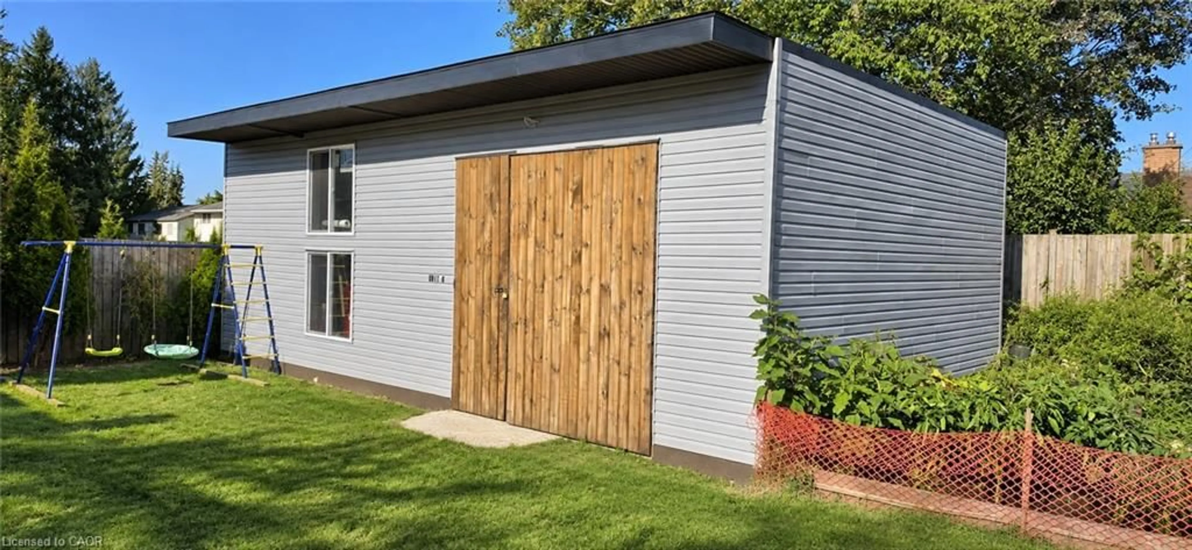 Shed for 107 Elgin Cres, Waterloo Ontario N2J 2S3