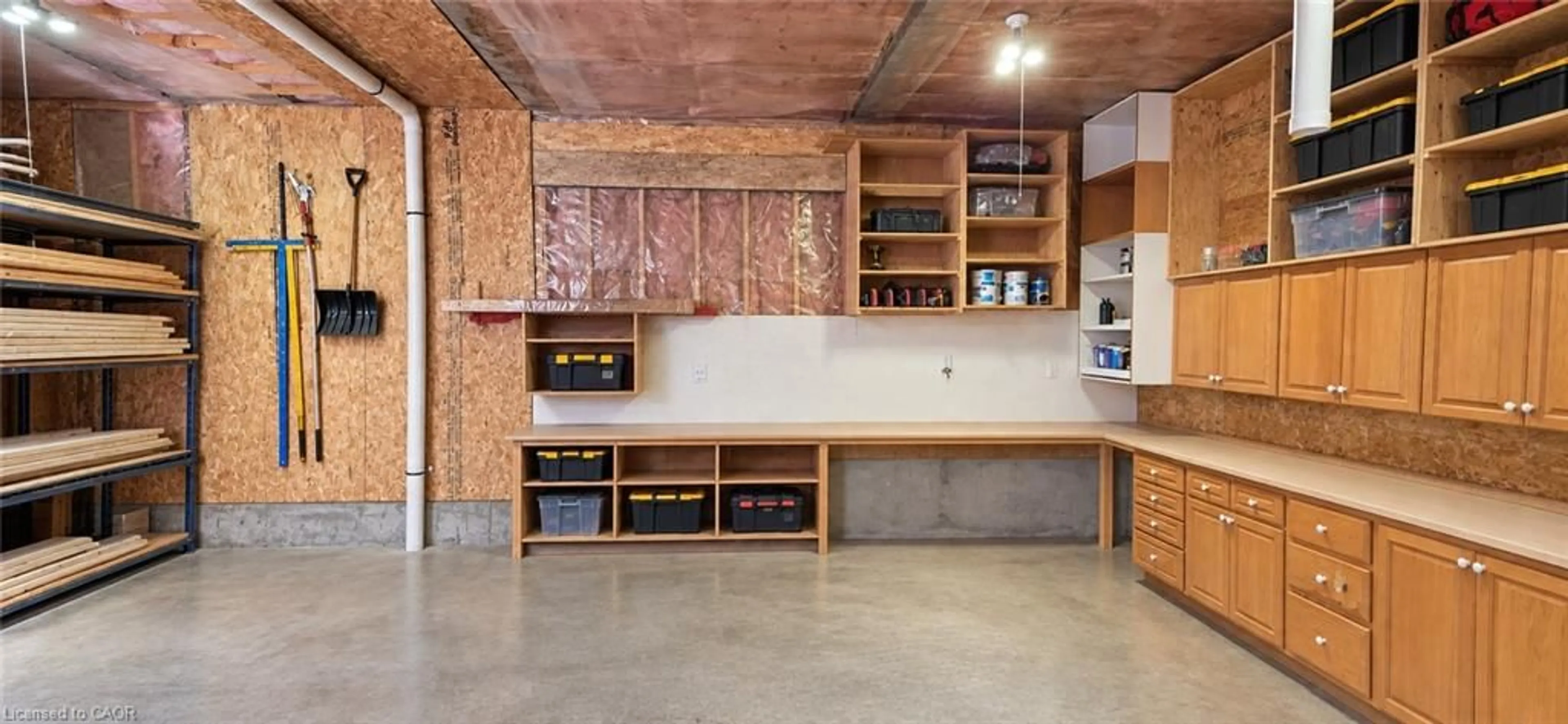 Indoor garage for 107 Elgin Cres, Waterloo Ontario N2J 2S3