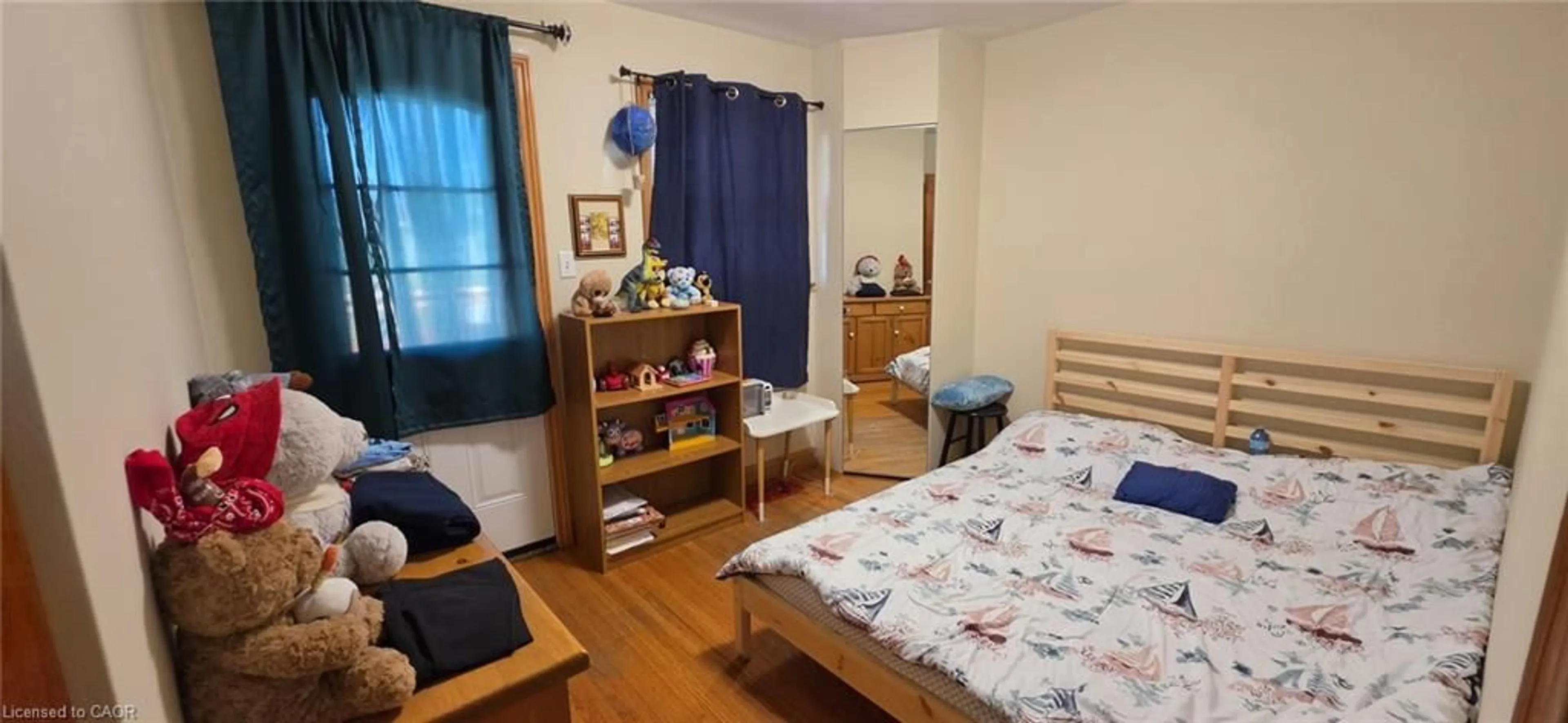 A pic of a room for 107 Elgin Cres, Waterloo Ontario N2J 2S3