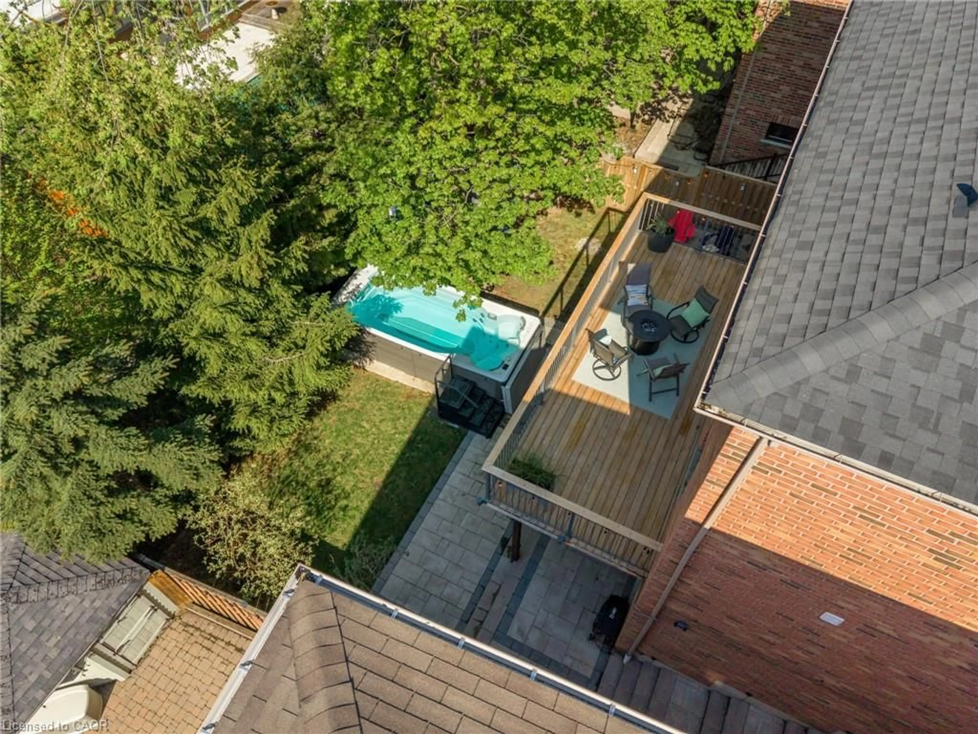 A pic from outside/outdoor area/front of a property/back of a property/a pic from drone, city buildings view from balcony for 12 Buman Crt, Barrie Ontario L4N 0L3