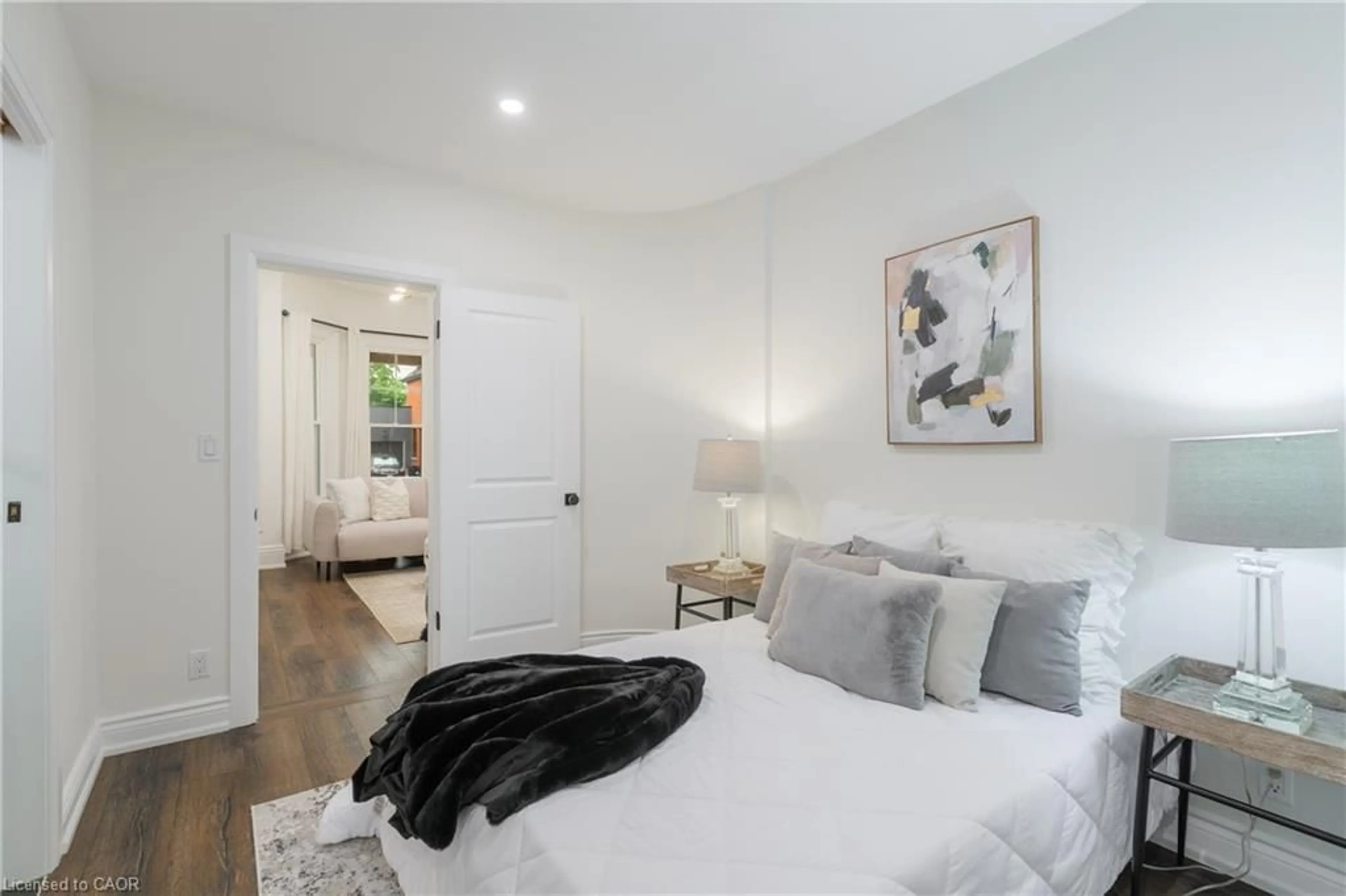 A pic of a room for 46 Murray St, Hamilton Ontario L8L 3E9