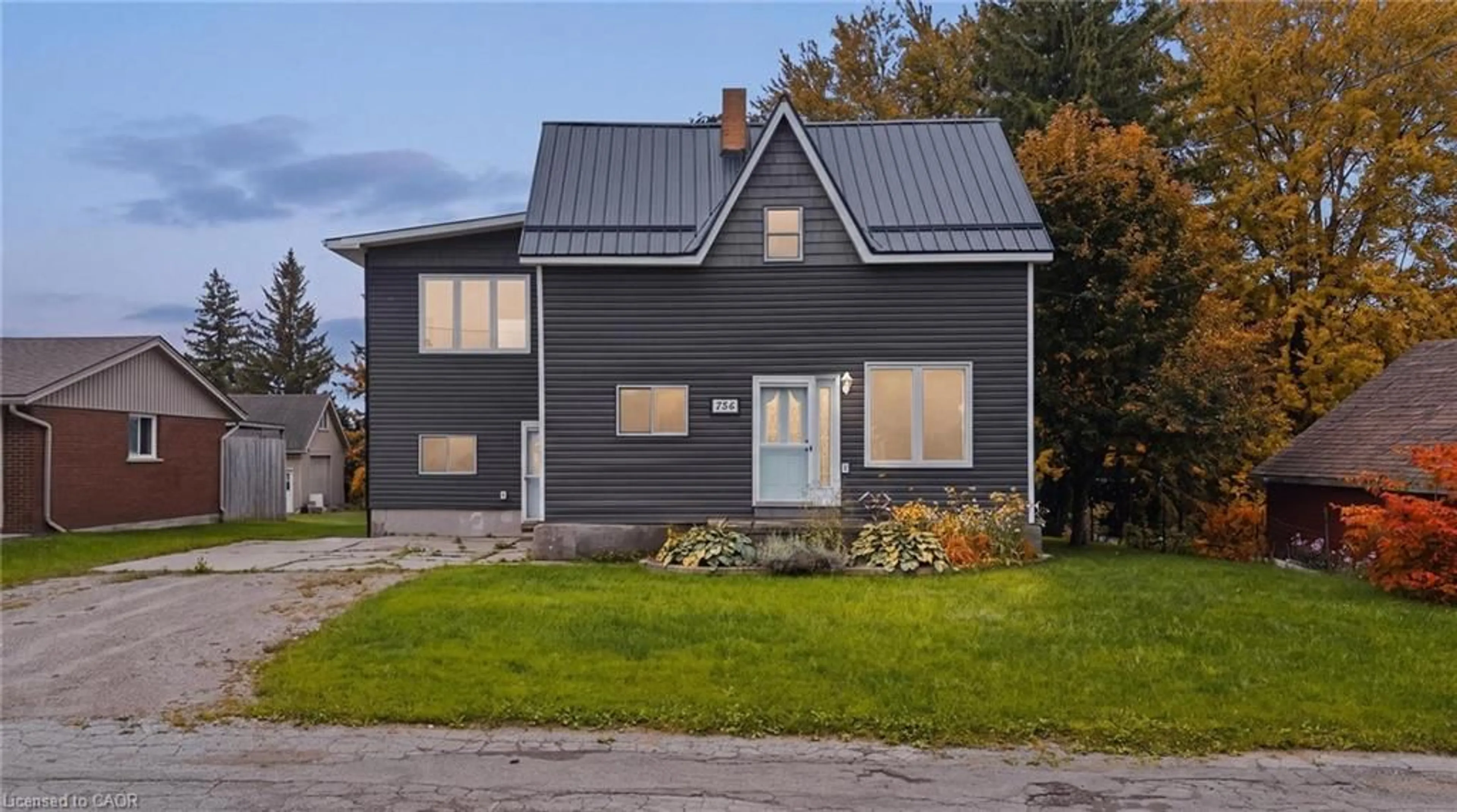 Home with vinyl exterior material, street for 756 Inkerman St, Listowel Ontario N4W 2P2