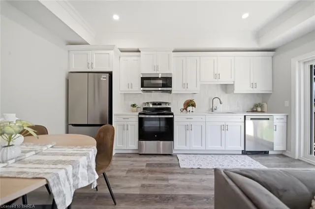 11 Ontario St, Brantford 5