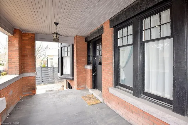 103 Sherman Ave, Hamilton 3