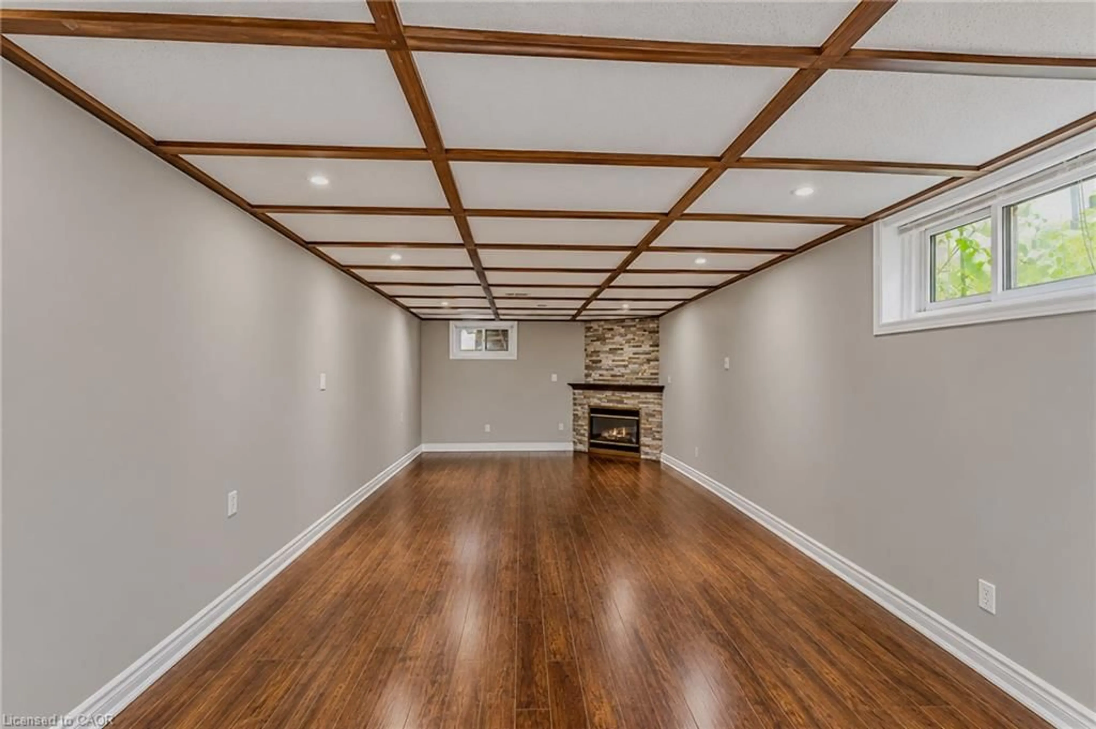 A pic of a room for 17 Taymall St, Hamilton Ontario L8W 1Z7