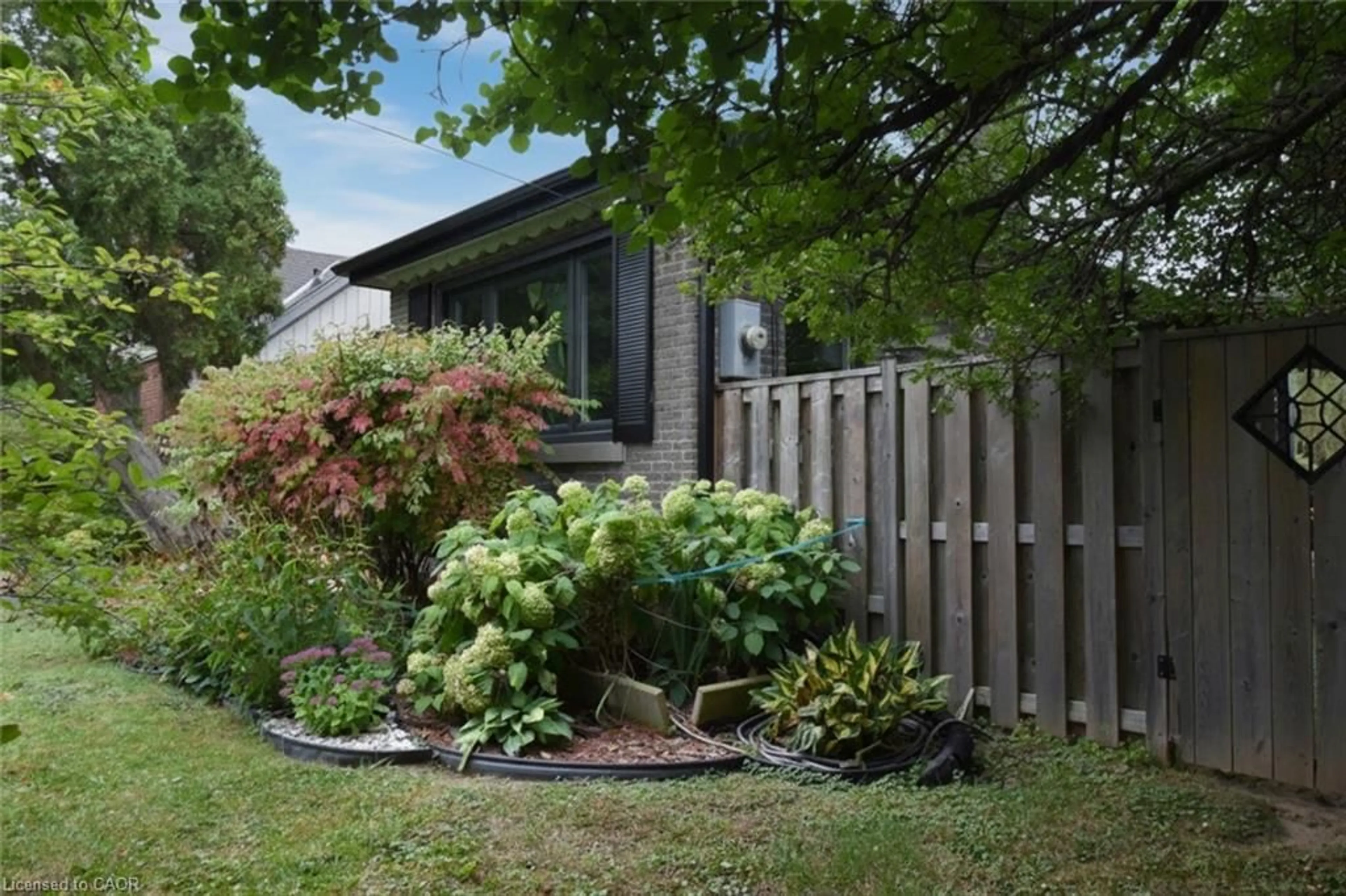 Patio, street for 154 Ewen Rd, Hamilton Ontario L8S 3C7