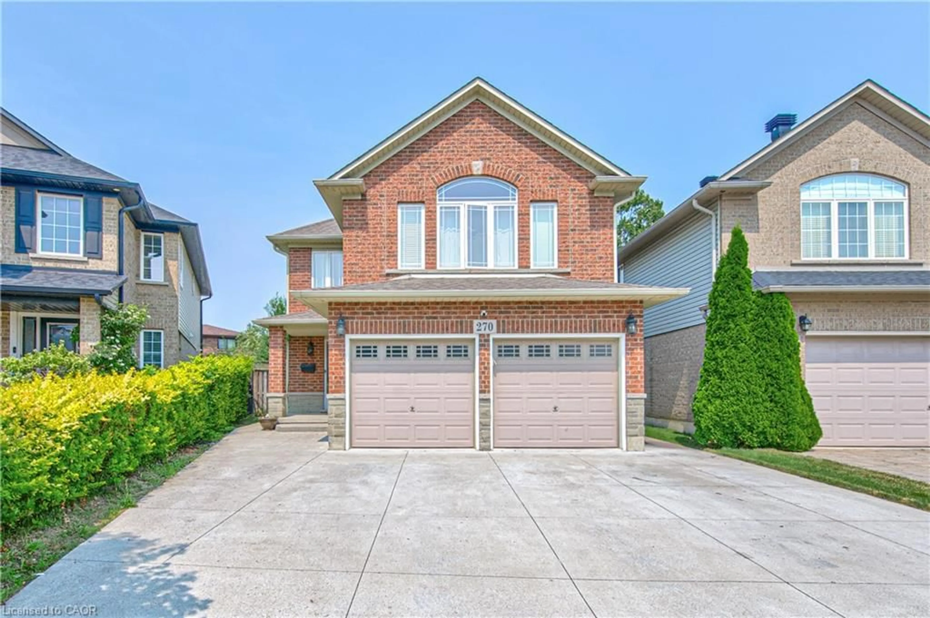 Home with brick exterior material, street for 270 Springvalley Cres, Hamilton Ontario L9C 0B4
