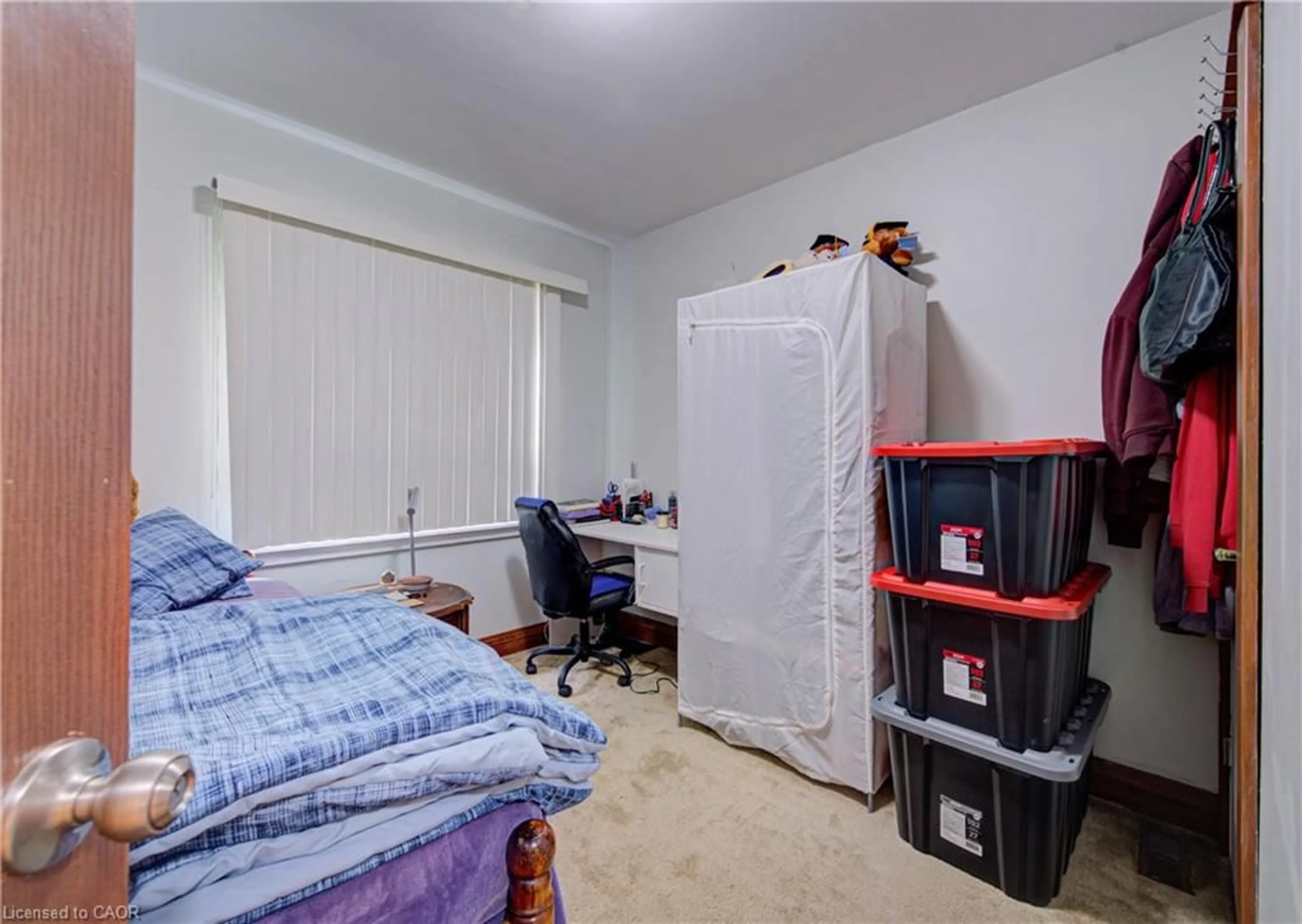 A pic of a room for 125 Haddon Ave, Hamilton Ontario L8S 1X7