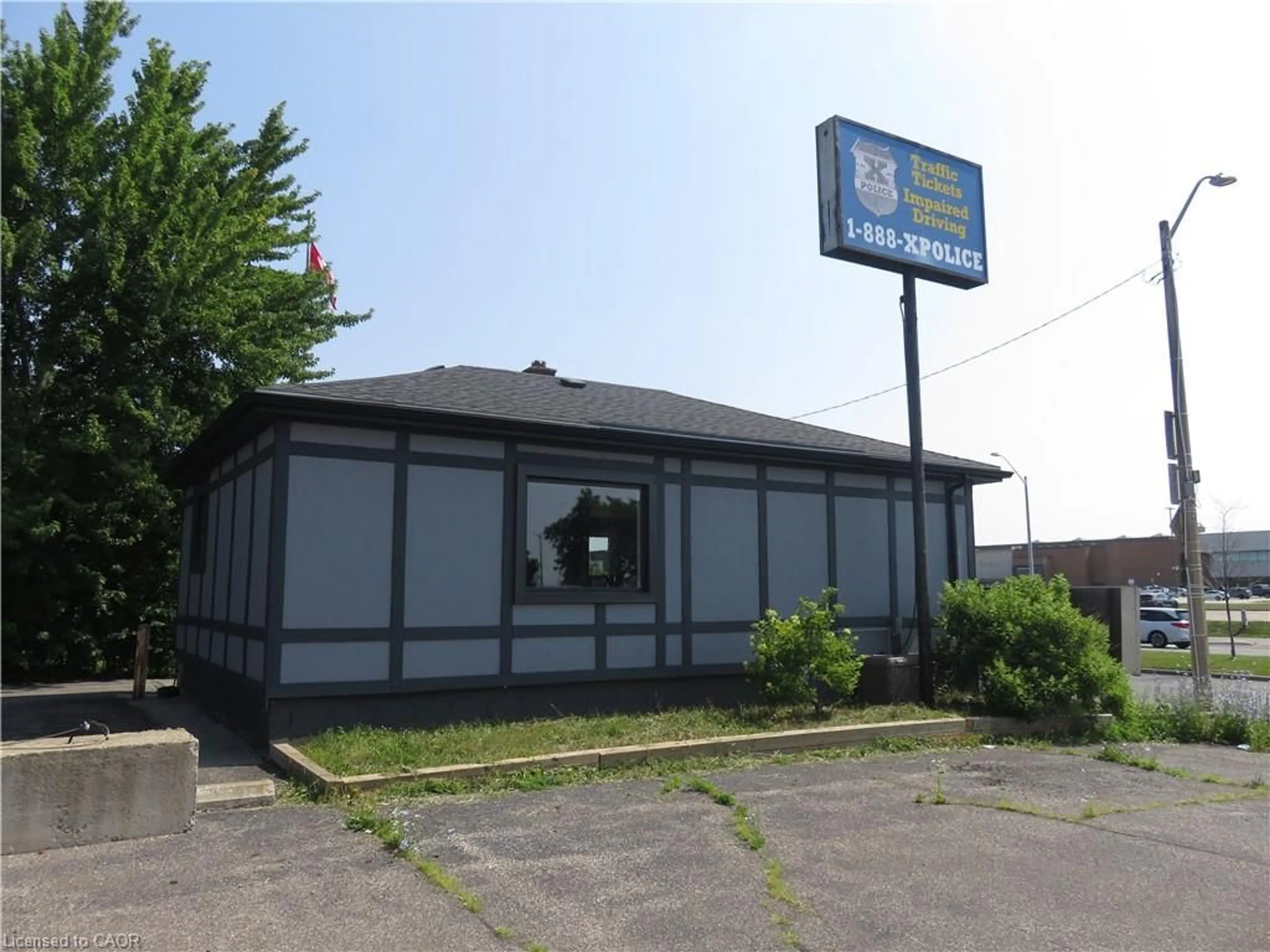 Unknown for 1036 Upper Wentworth St, Hamilton Ontario L9A 4V9