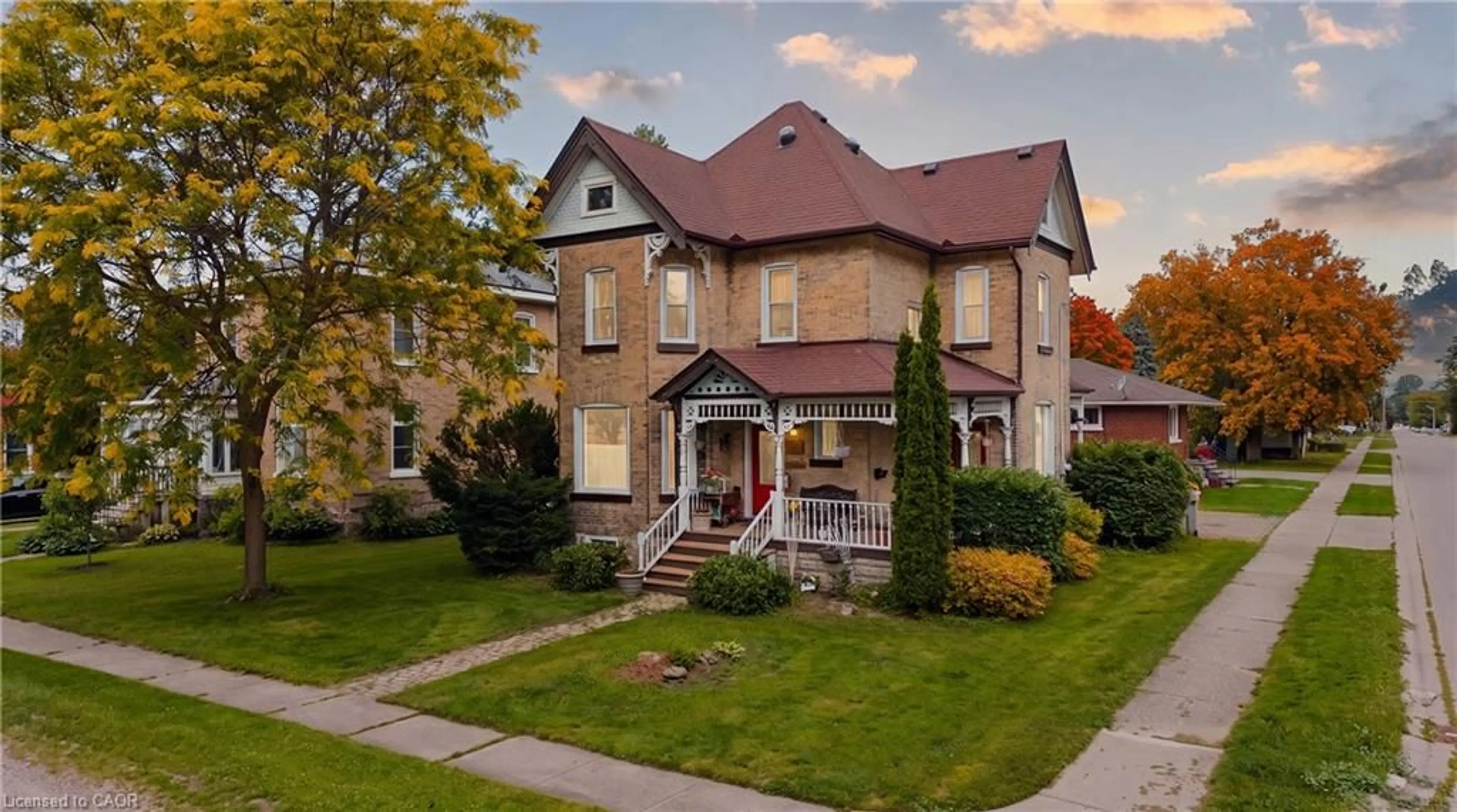 Home with brick exterior material, street for 295 Livingstone Ave, Listowel Ontario N4W 1P8