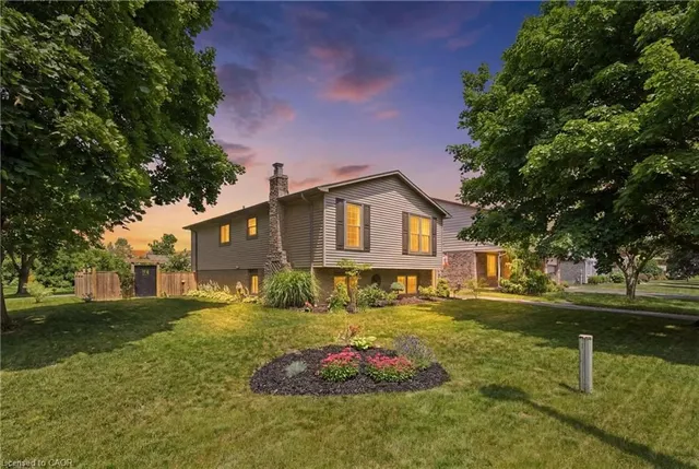 72 Crestlynn Cres, Simcoe 2