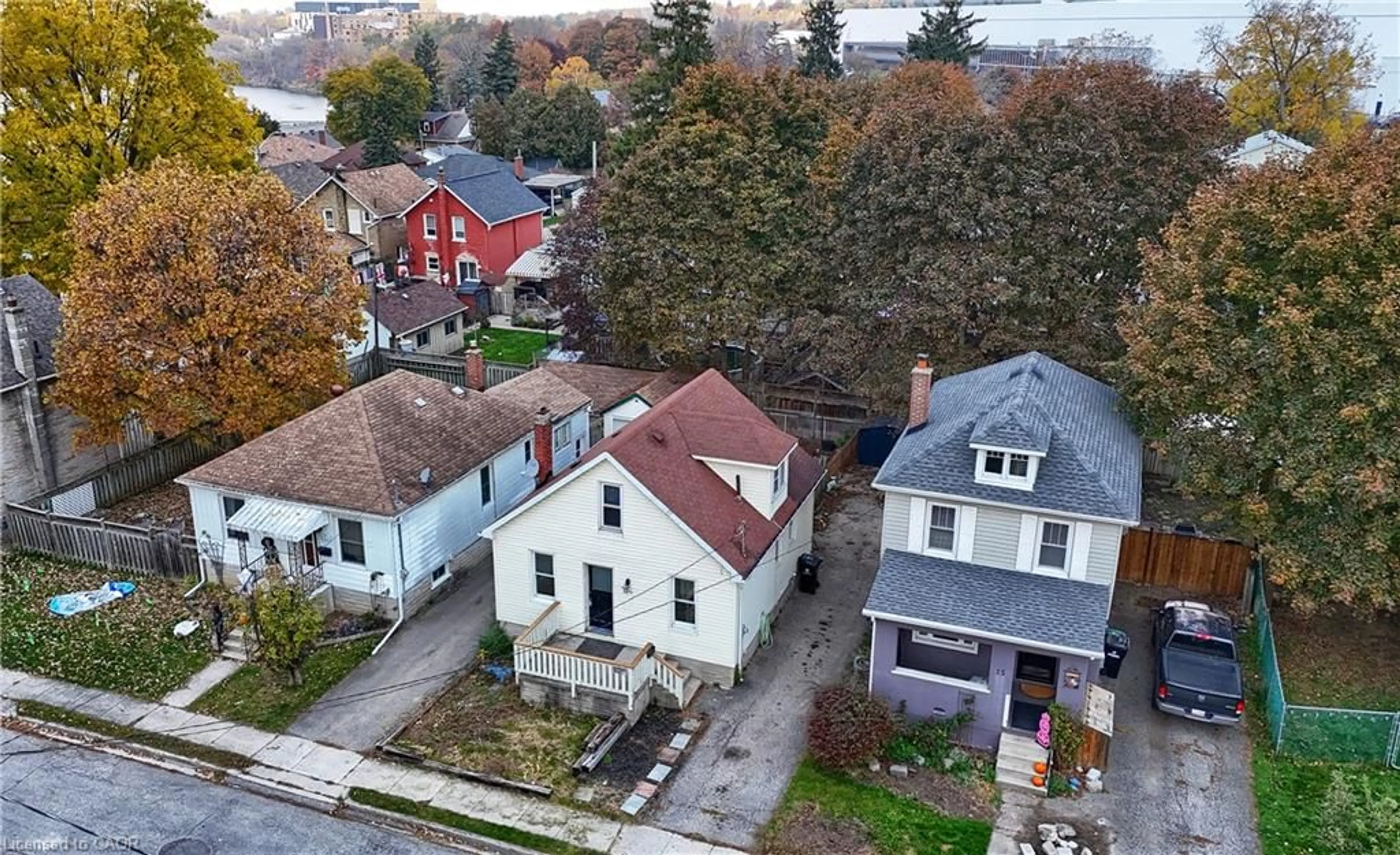 A pic from outside/outdoor area/front of a property/back of a property/a pic from drone, street for 13 1/2 Waterside Ave, Cambridge Ontario N1R 1E8
