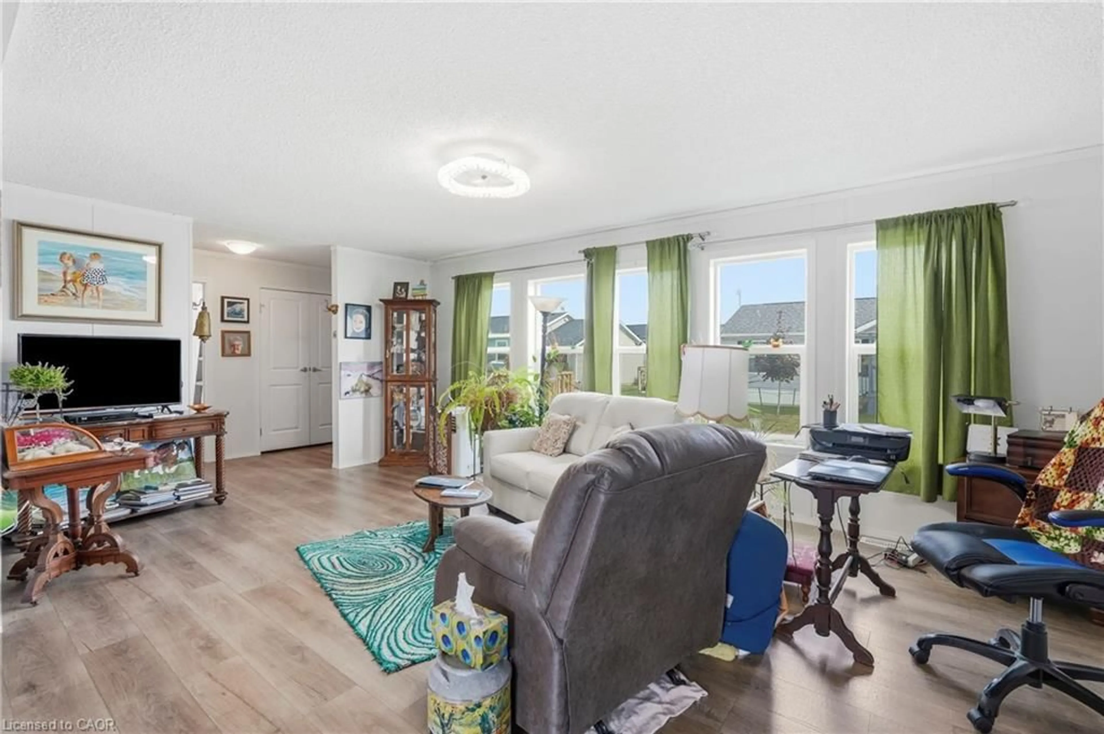 Living room with furniture, unknown for 17 Bent Willow Crt, Nanticoke Ontario N0A 1L0