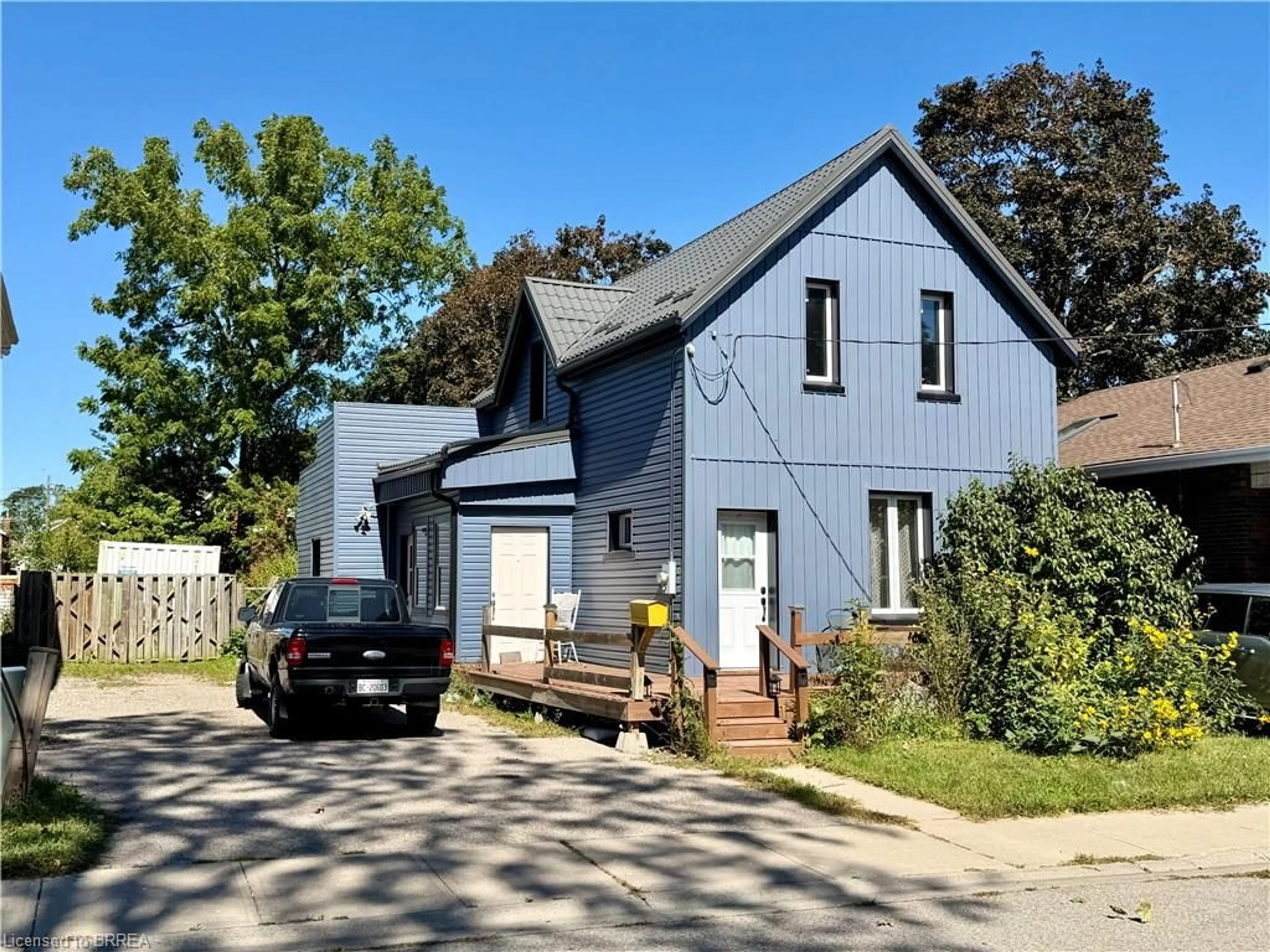 Unknown for 112 Arthur St, Brantford Ontario N3S 3J4