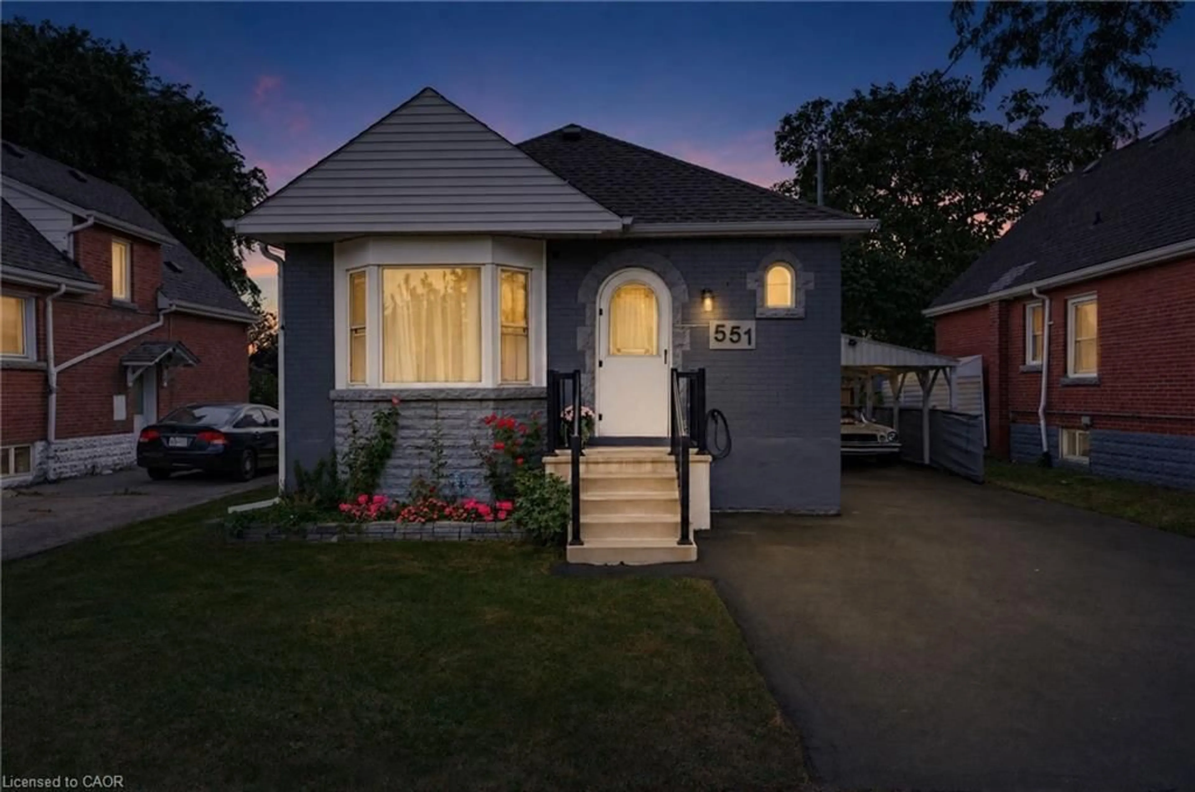 Home with vinyl exterior material, street for 551 Upper Sherman Ave, Hamilton Ontario L8V 3L9