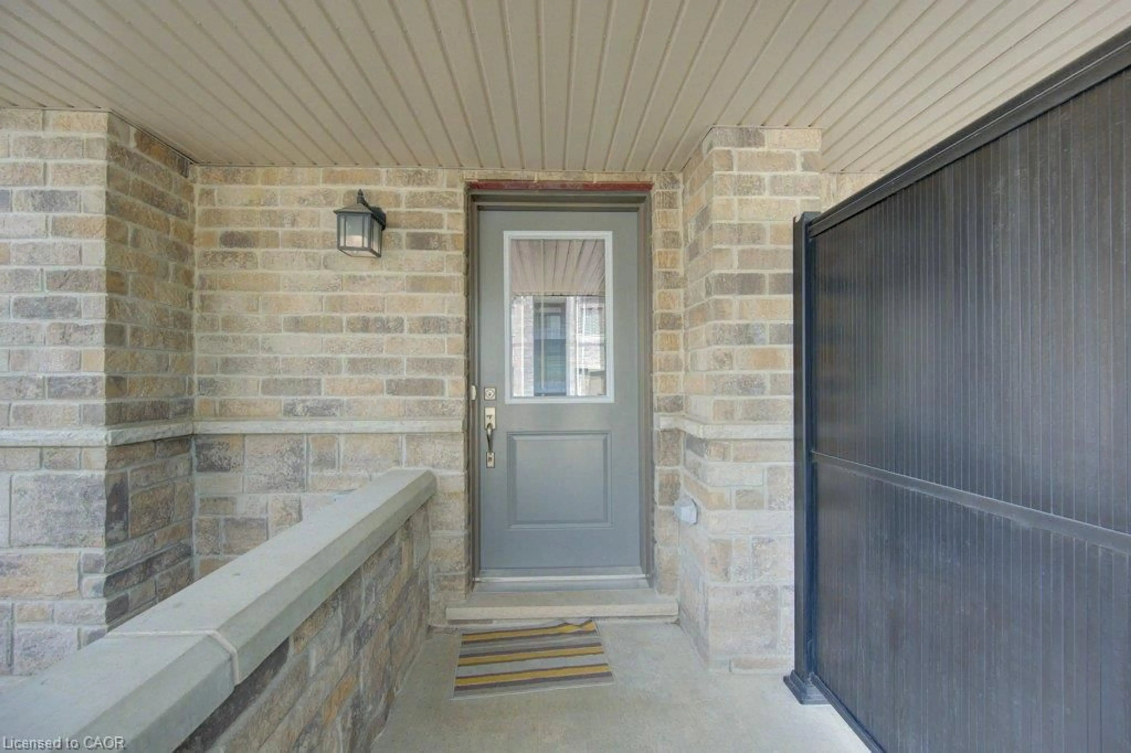 Indoor entryway for 35 Bank Swallow Cres, Kitchener Ontario N2P 0J7