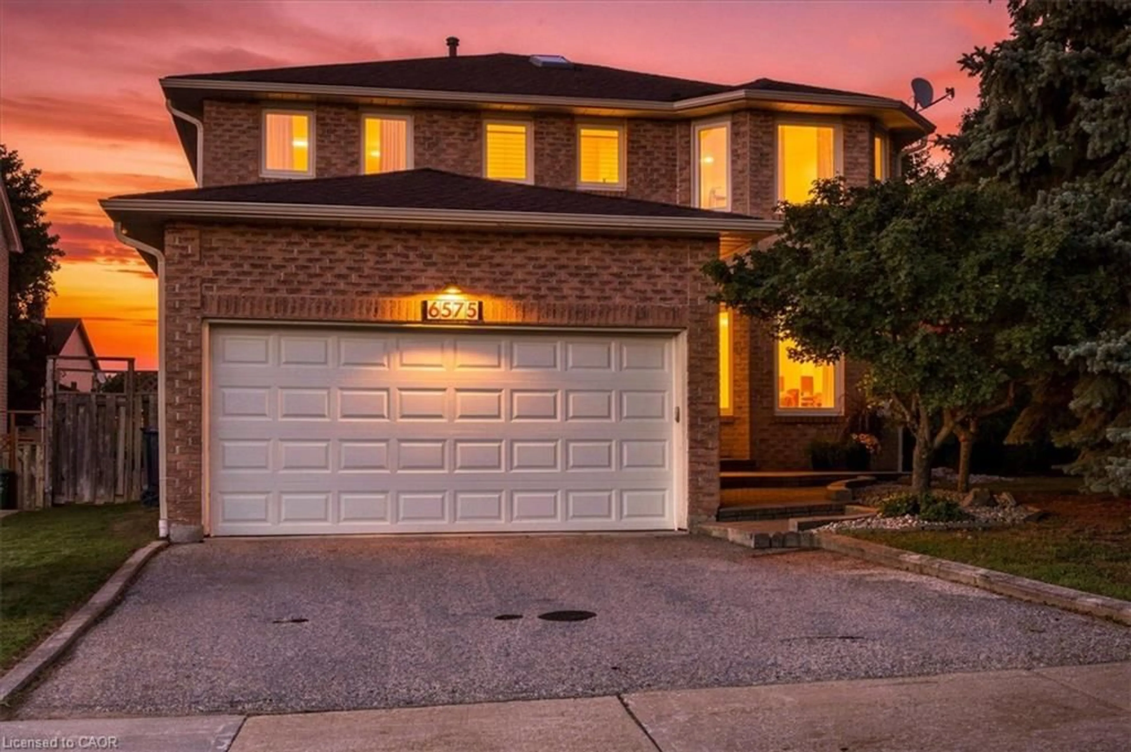Home with brick exterior material, street for 6575 Montevideo Rd, Mississauga Ontario L5N 4E7