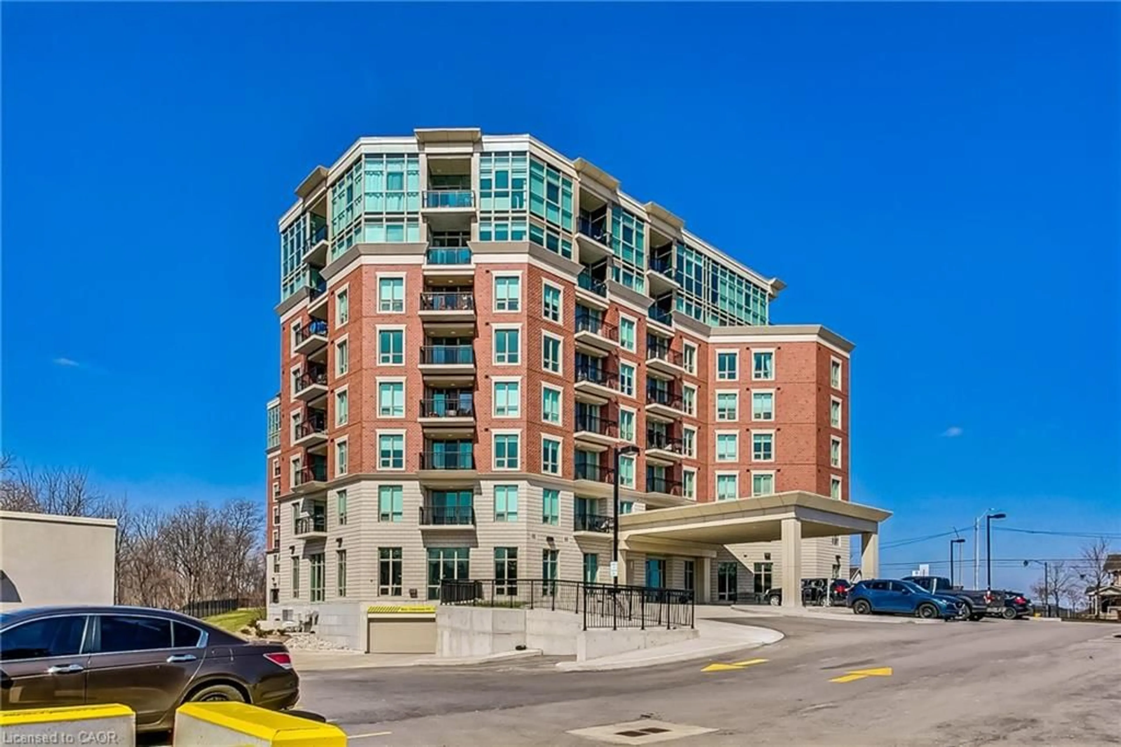Indoor foyer for 2750 King St #103, Hamilton Ontario L8G 1J4
