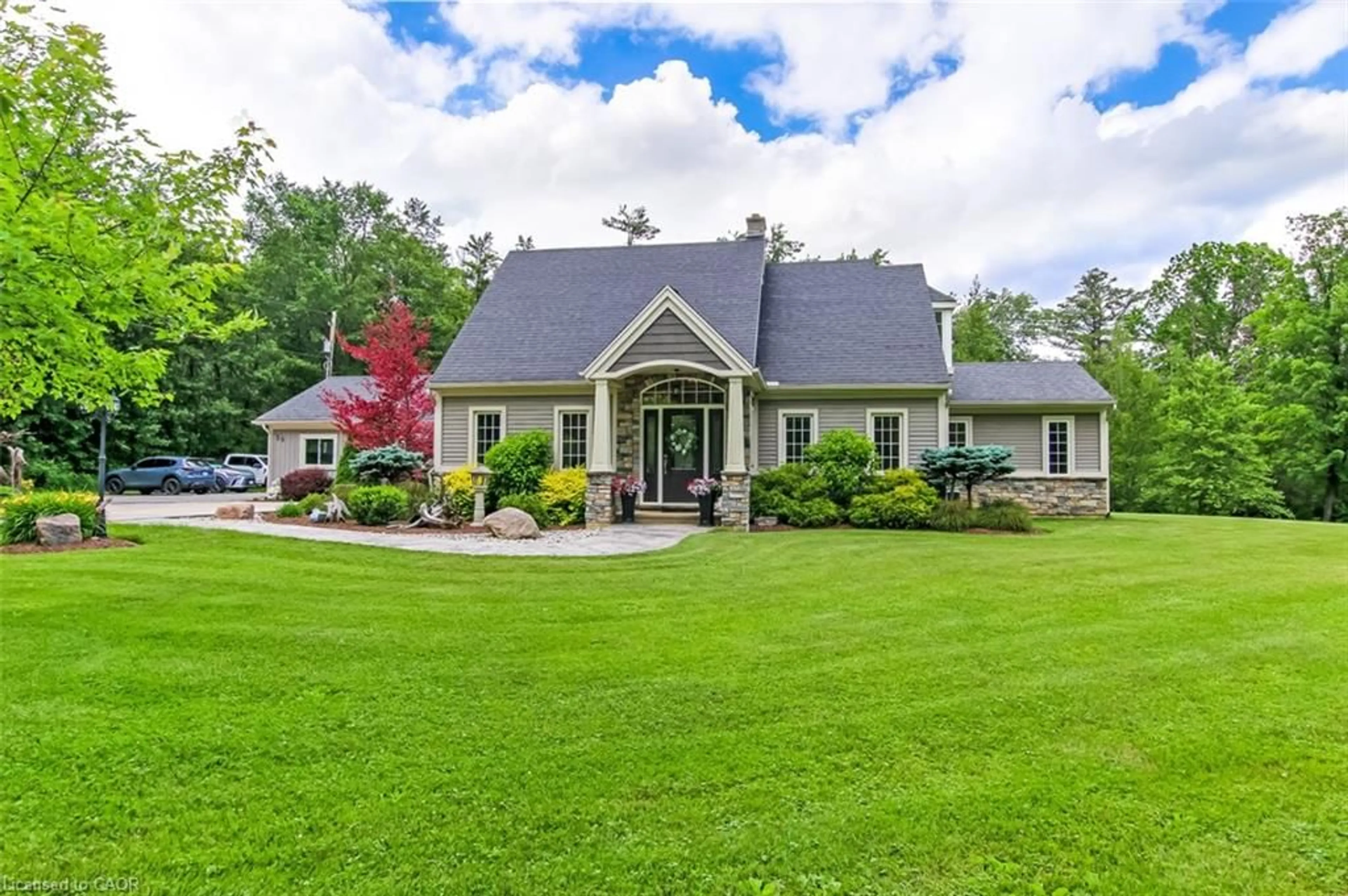 Home with vinyl exterior material, mountain view for 59 Decou Rd, Simcoe Ontario N3Y 4K2