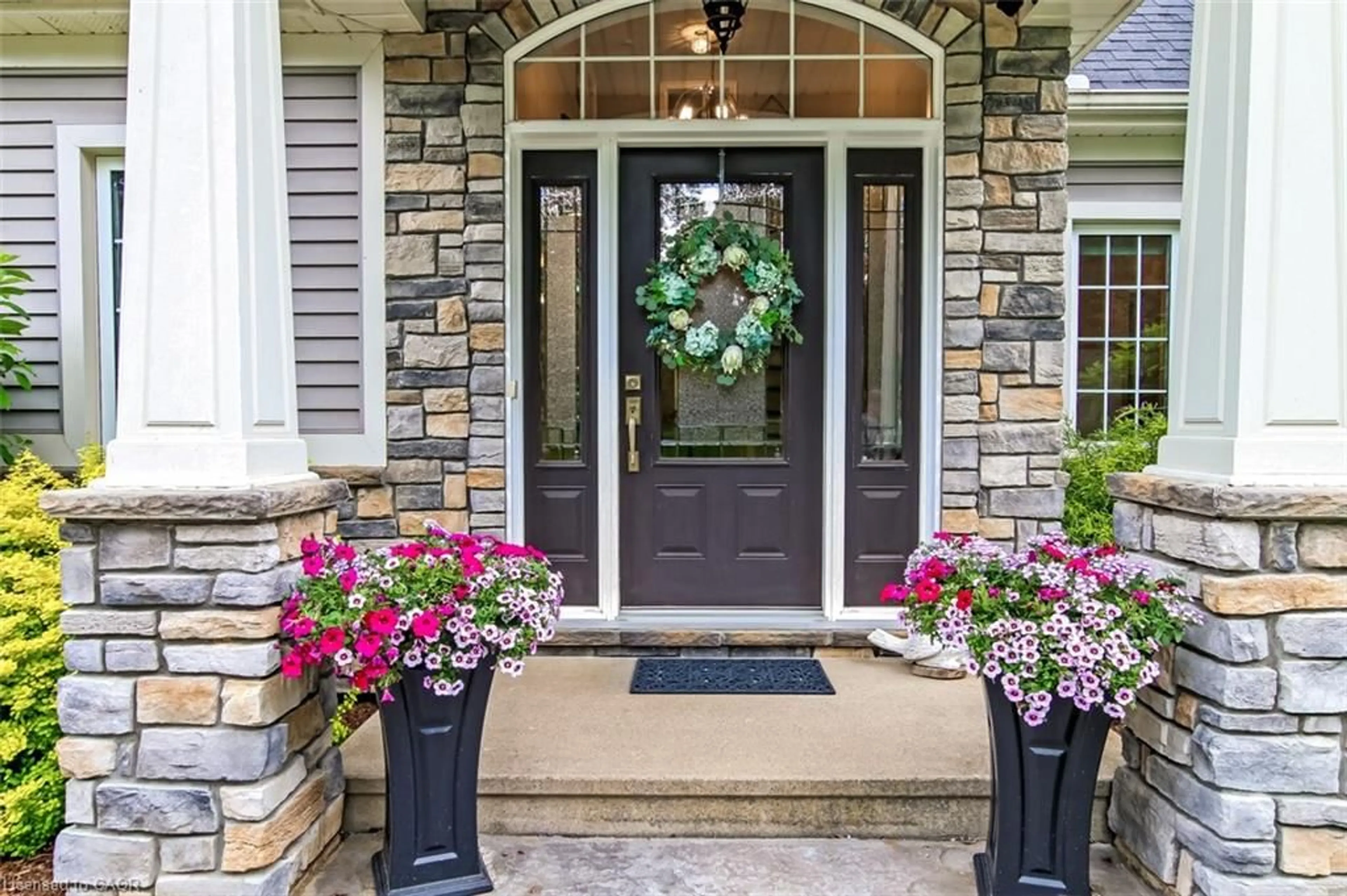 Indoor entryway for 59 Decou Rd, Simcoe Ontario N3Y 4K2