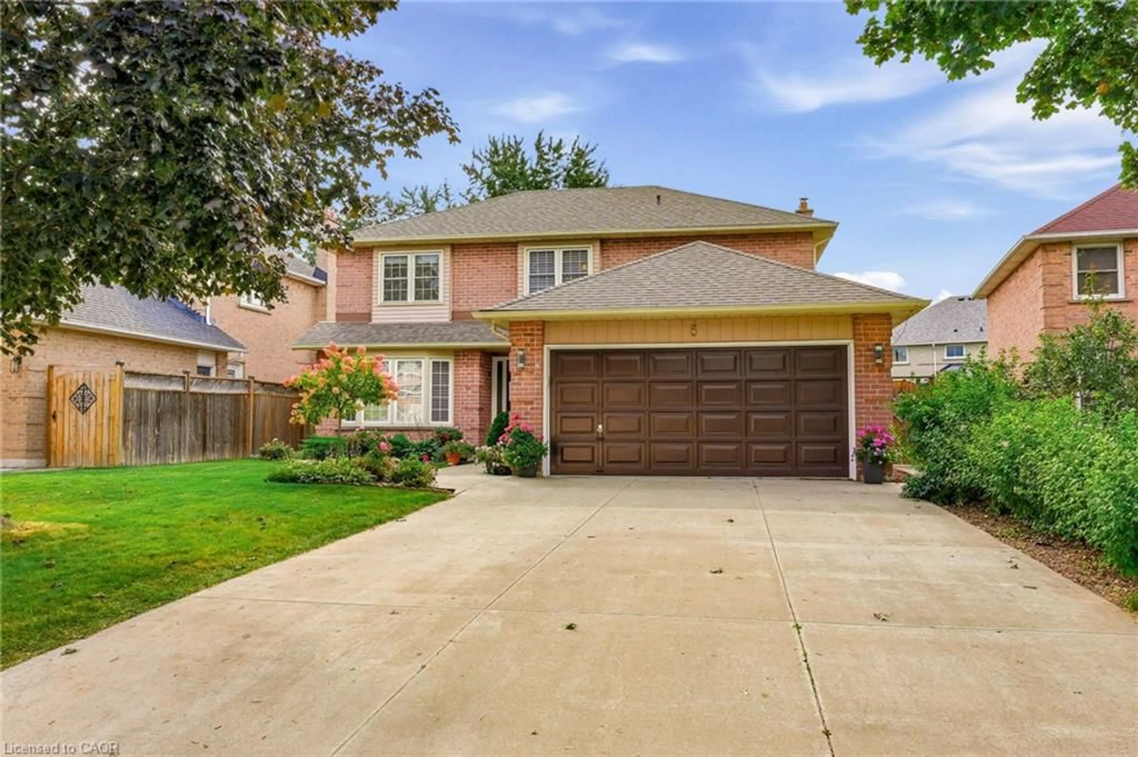 Home with brick exterior material, street for 5 Michelle Dr, St. Catharines Ontario L2S 3E2