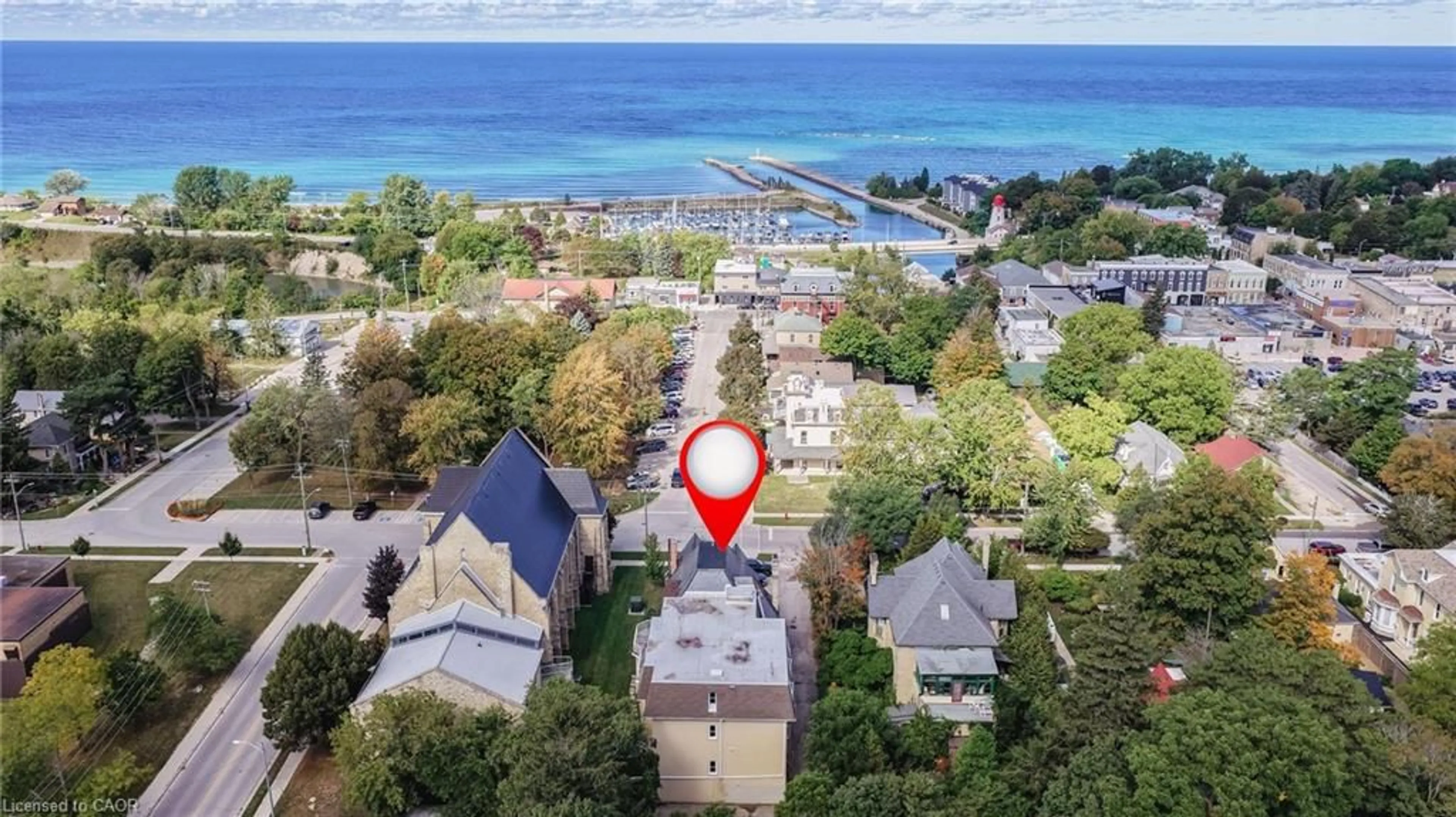 A pic from outside/outdoor area/front of a property/back of a property/a pic from drone, water/lake/river/ocean view for 731 Princes St, Kincardine Ontario N2Z 2A3
