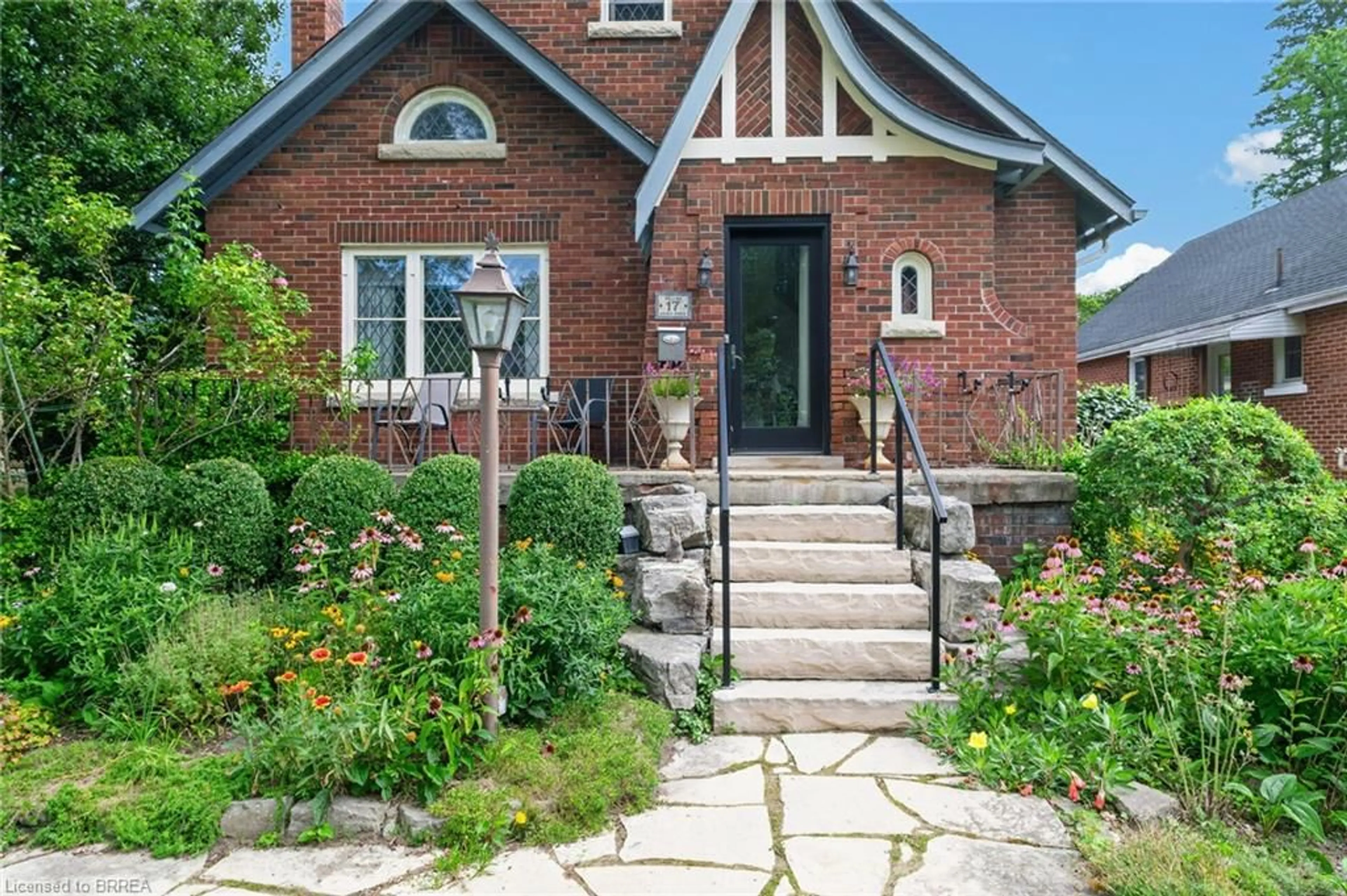 Home with brick exterior material, street for 17 Lincoln Ave, Brantford Ontario N3T 4S5