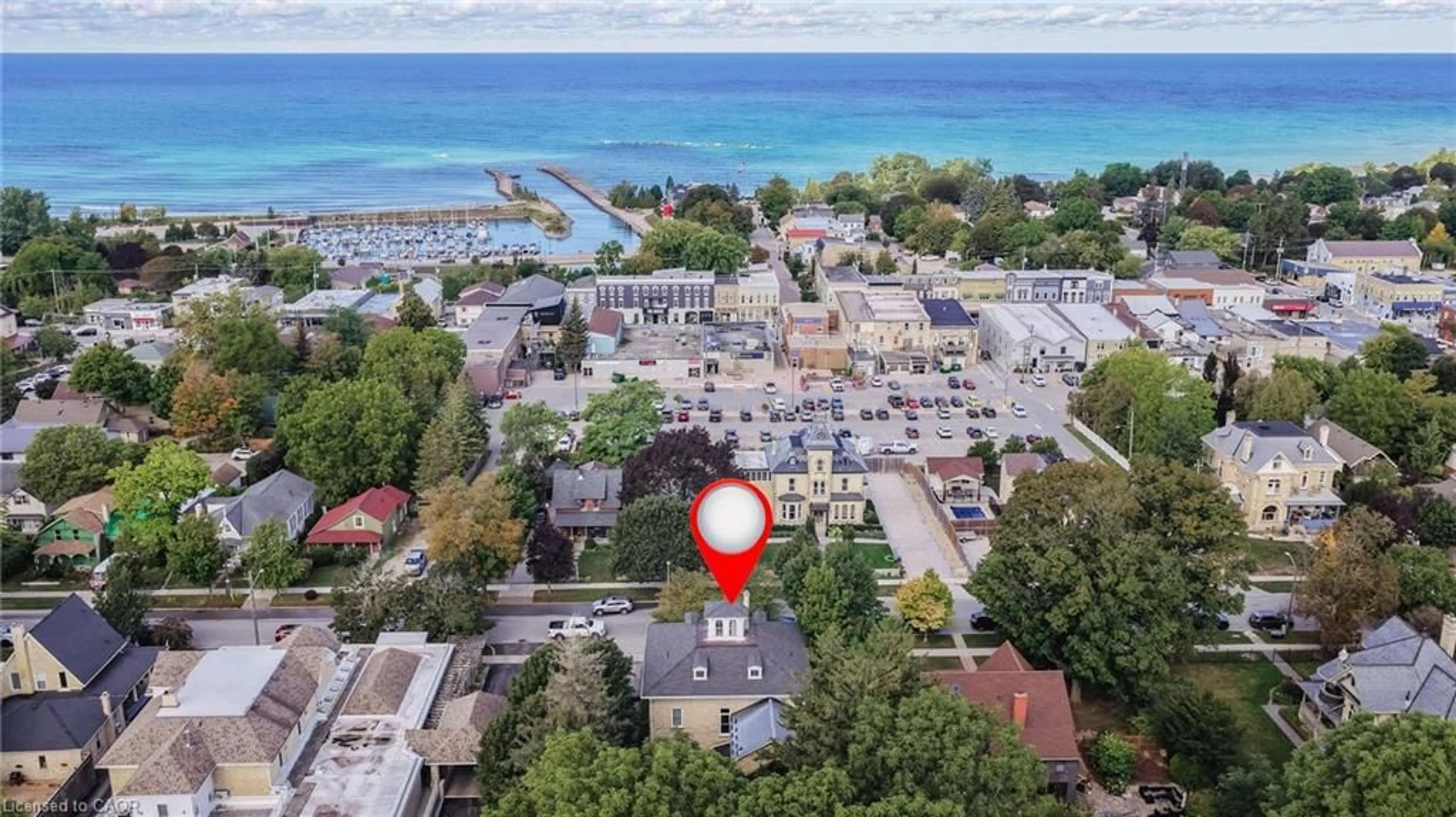 A pic from outside/outdoor area/front of a property/back of a property/a pic from drone, unknown for 769 Princes St, Kincardine Ontario N2Z 2Y5