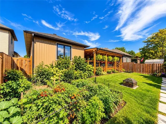 9 Postma Dr, Dunnville 4