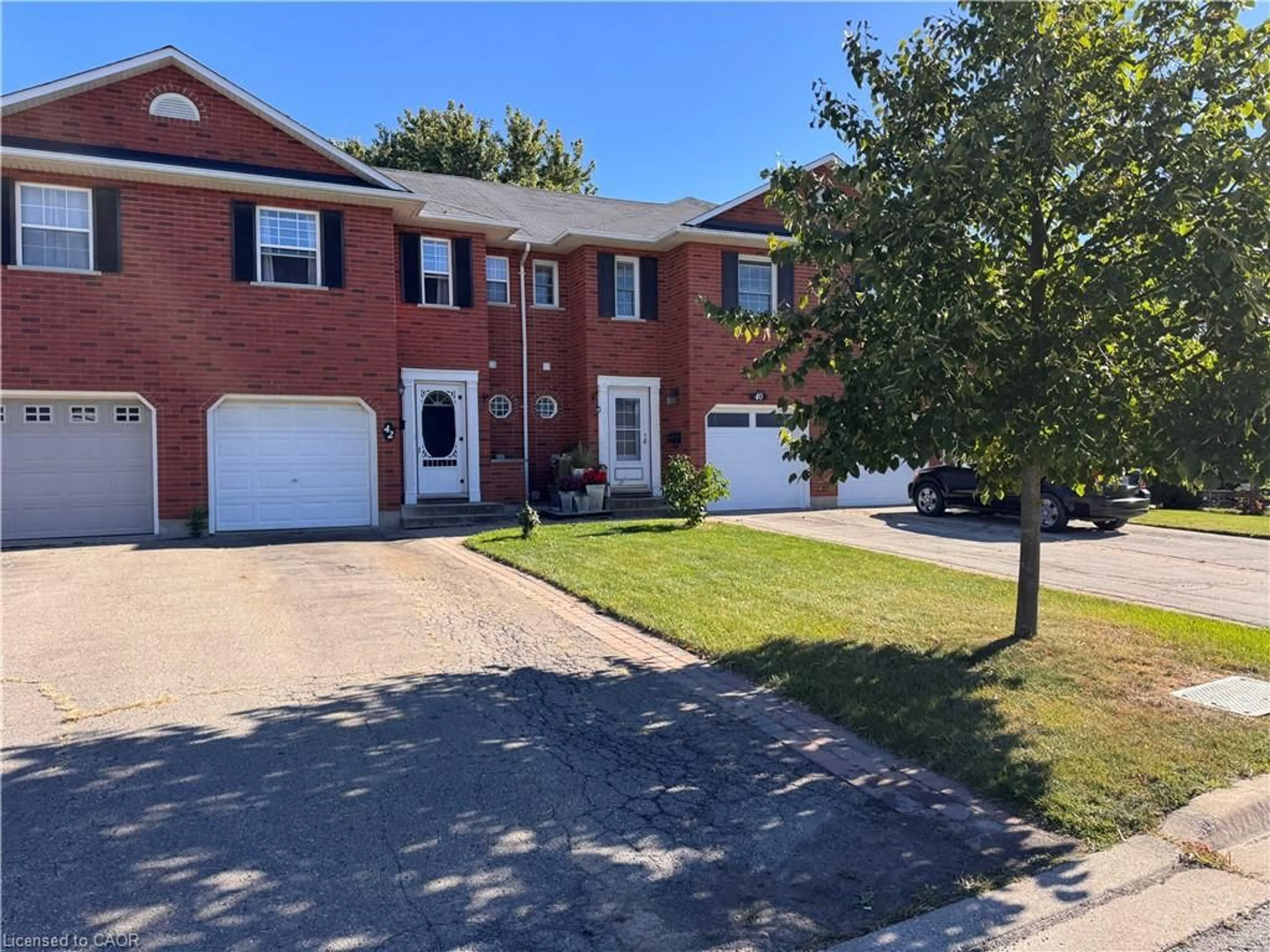 Home with brick exterior material, street for 42 Swayze Crt, Smithville Ontario L0R 2A0