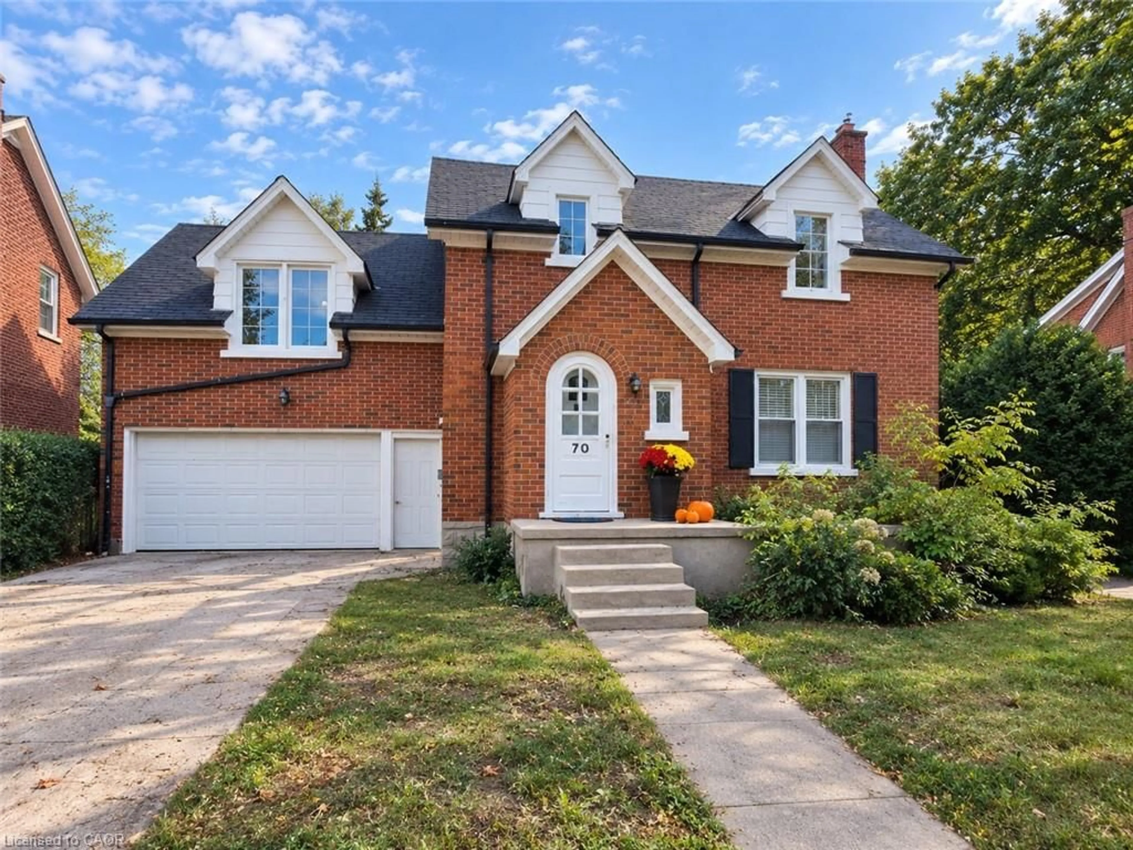 Home with brick exterior material, street for 70 Jackson Ave, Kitchener Ontario N2H 3P1