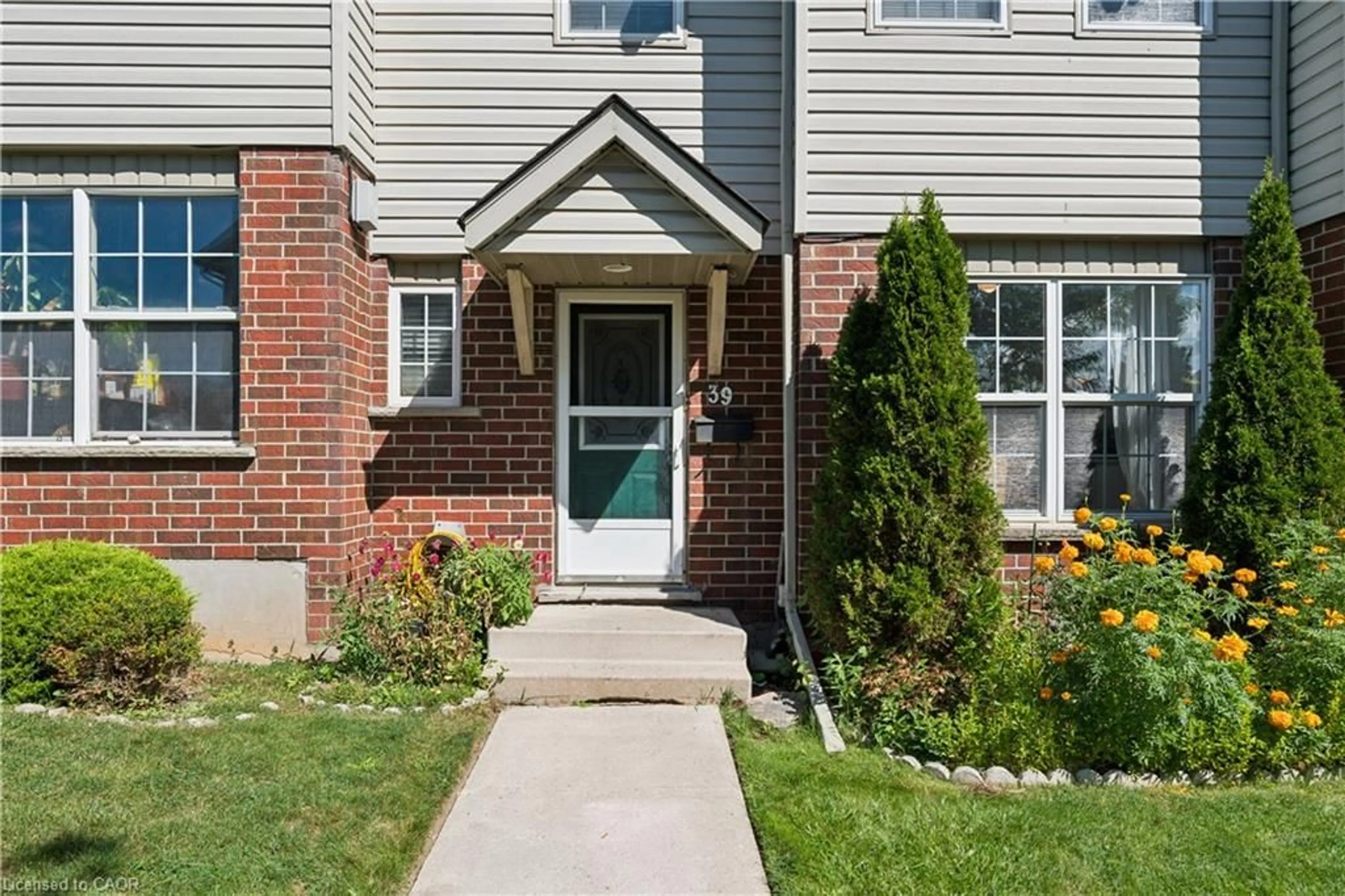 Unknown for 26 Poplar Dr #39, Cambridge Ontario N3C 4A4