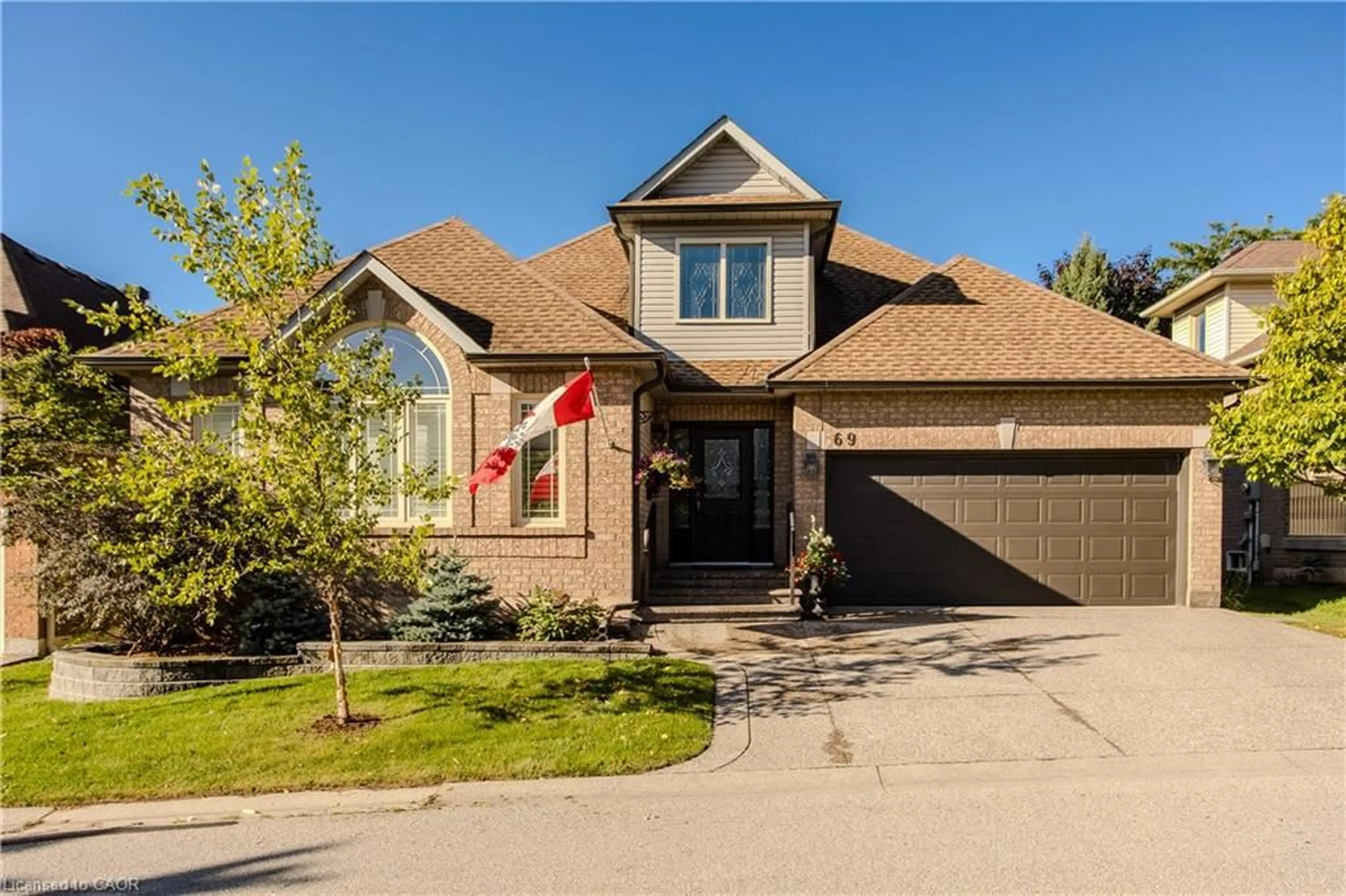 Home with brick exterior material, street for 1150 Skyview Dr #69, Burlington Ontario L7P 4X5