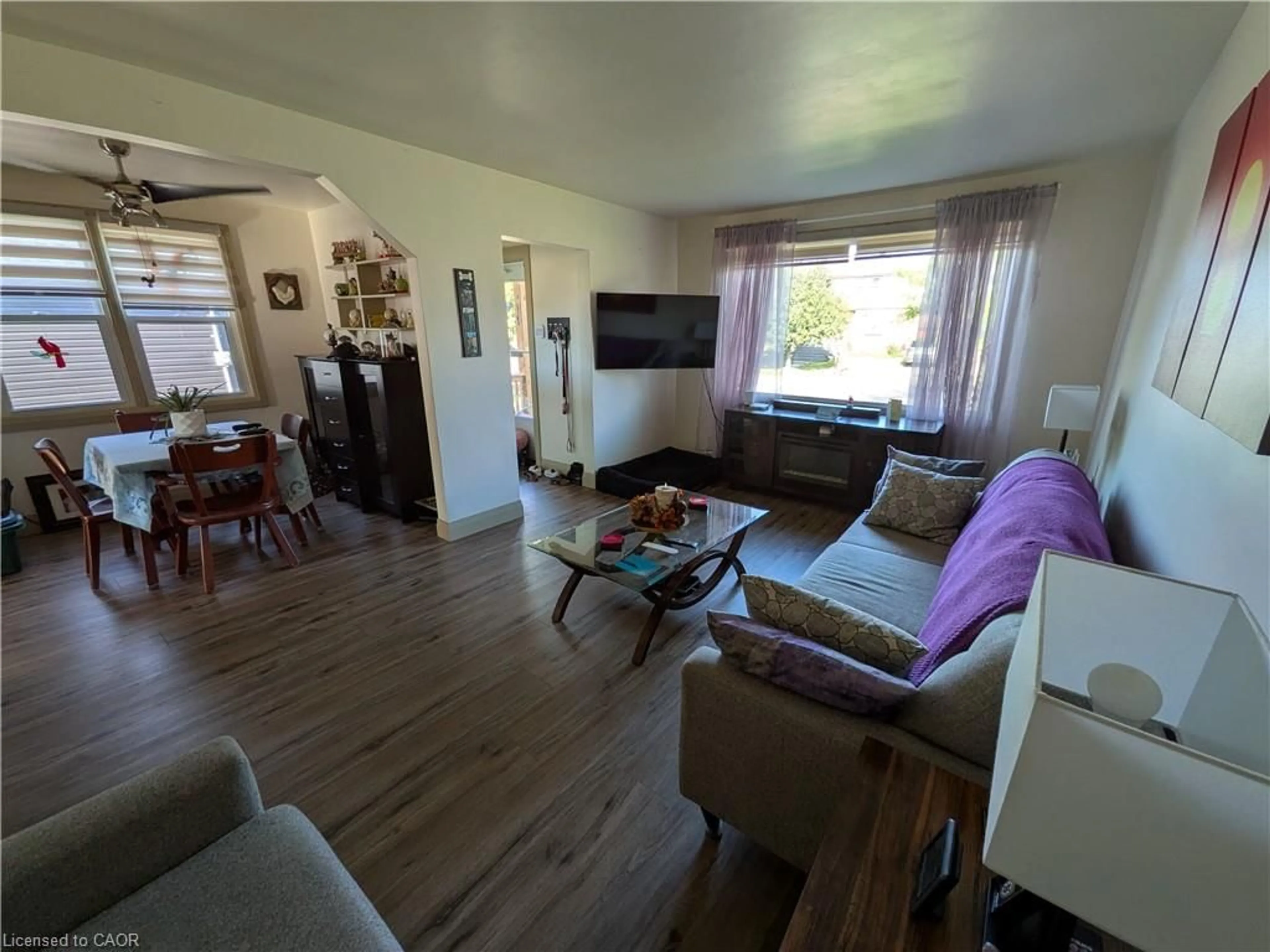 Living room with furniture, unknown for 487 Scholfield Ave, Welland Ontario L3B 1N3
