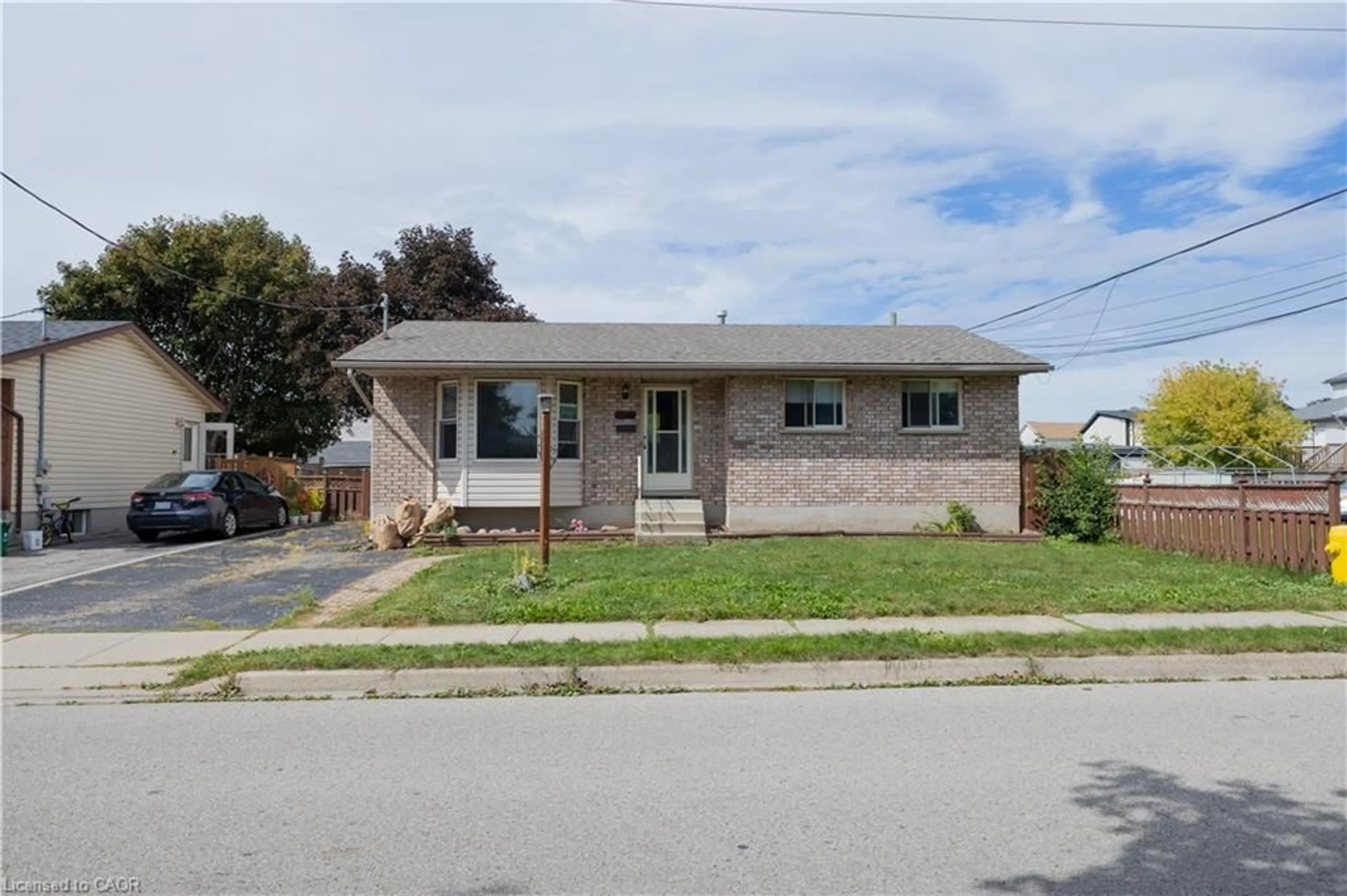 Home with brick exterior material, street for 120 Union St, Cambridge Ontario N3H 2H1